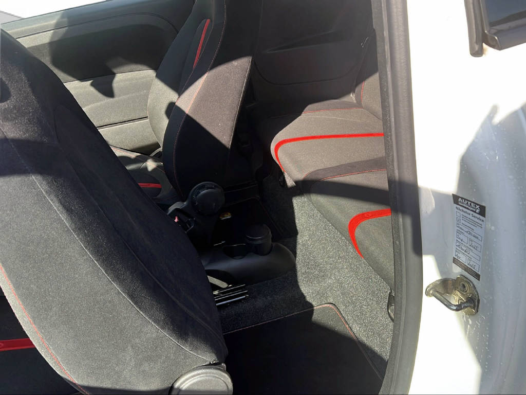 FIAT 500 Abarth 1.4 T-Jet 135-image-8