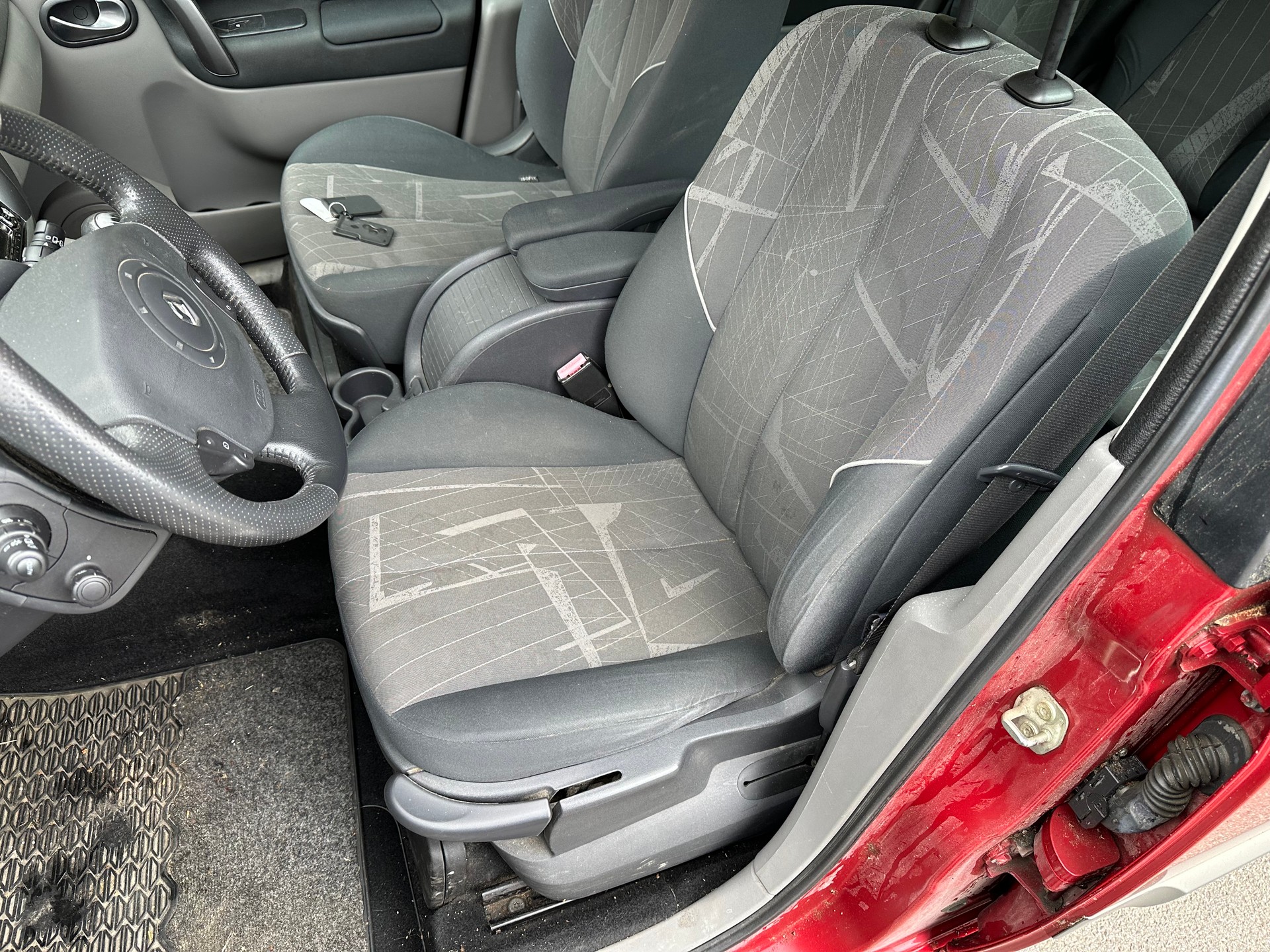 RENAULT Scénic 2.0 16V Dynamique FIXPREIS-image-10