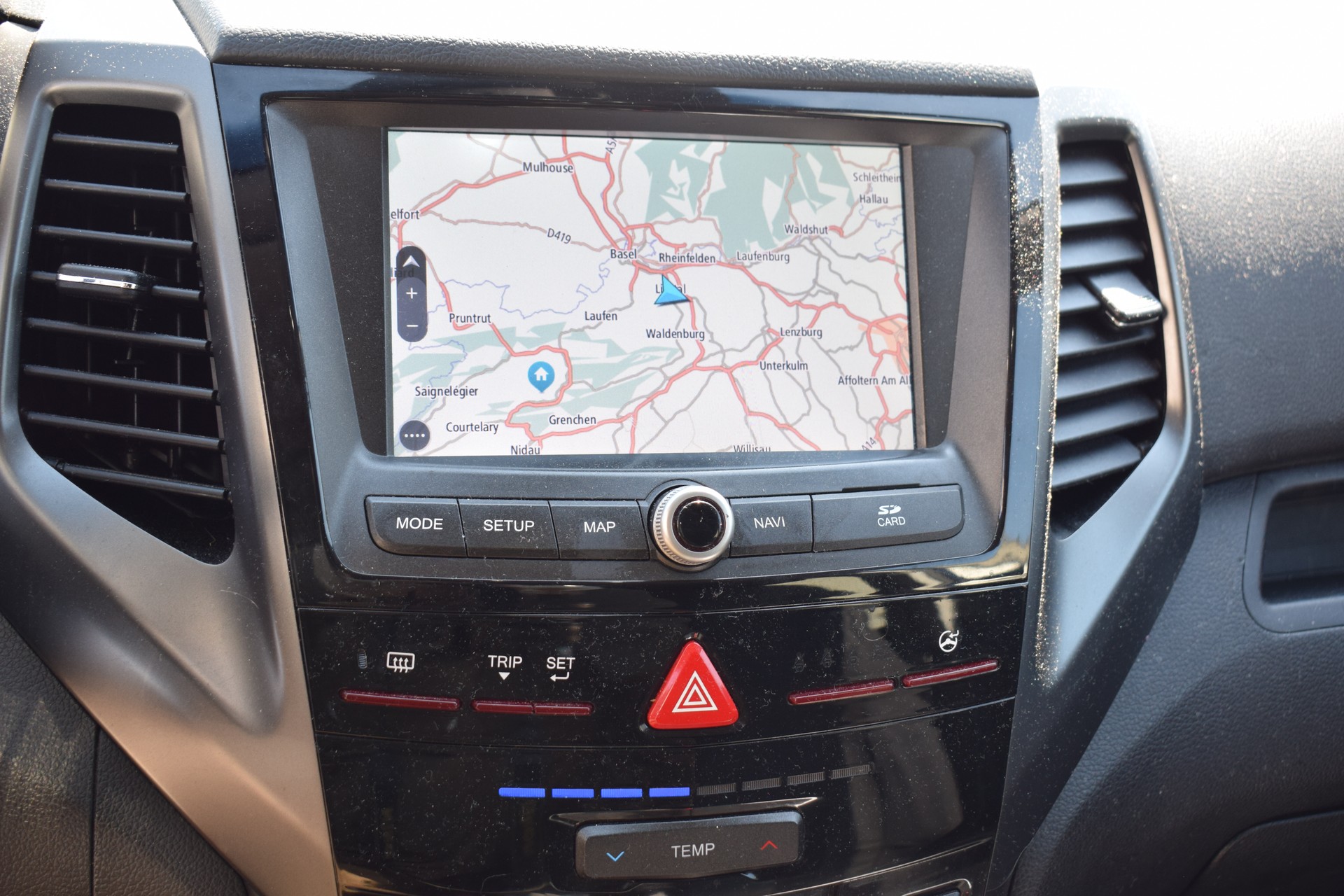 KGM-SsangYong XLV 1.6 eXDi Crystal 4WD Automatic-image-10