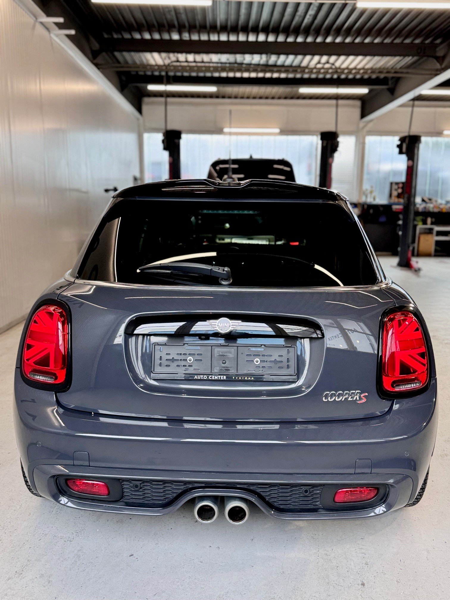 MINI Cooper S Steptronic DKG-showroom-element-3