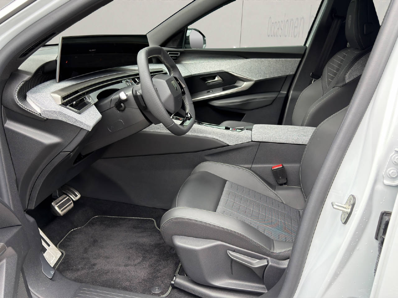 PEUGEOT 3008 1.2 Hybrid GT-image-3