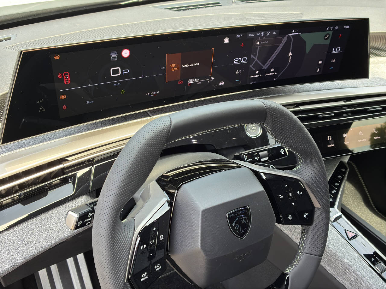 PEUGEOT 3008 1.2 Hybrid GT-image-13