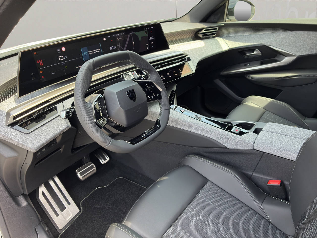 PEUGEOT 3008 1.2 Hybrid GT-image-4