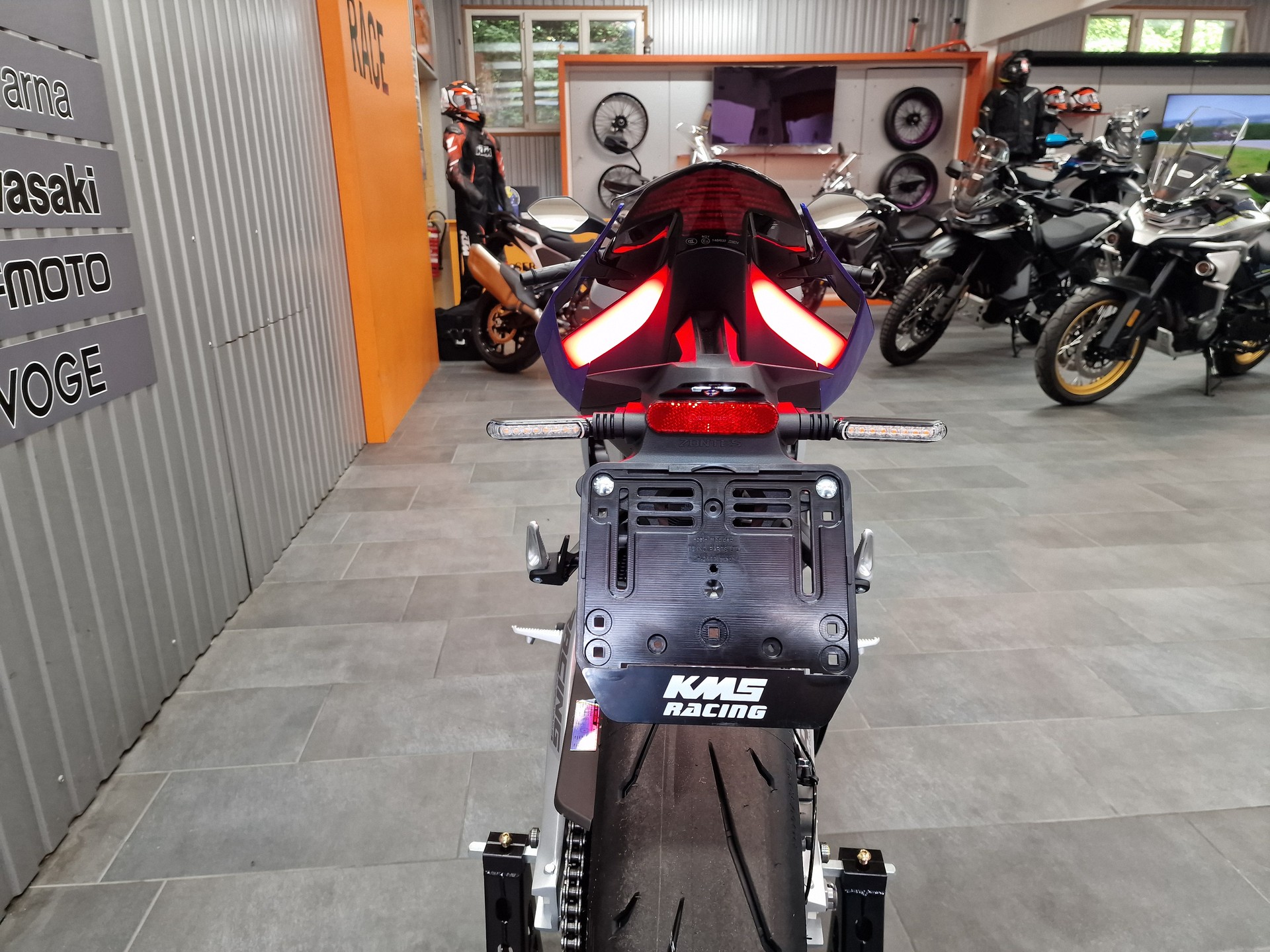 ZONTES 703RR-showroom-element-2