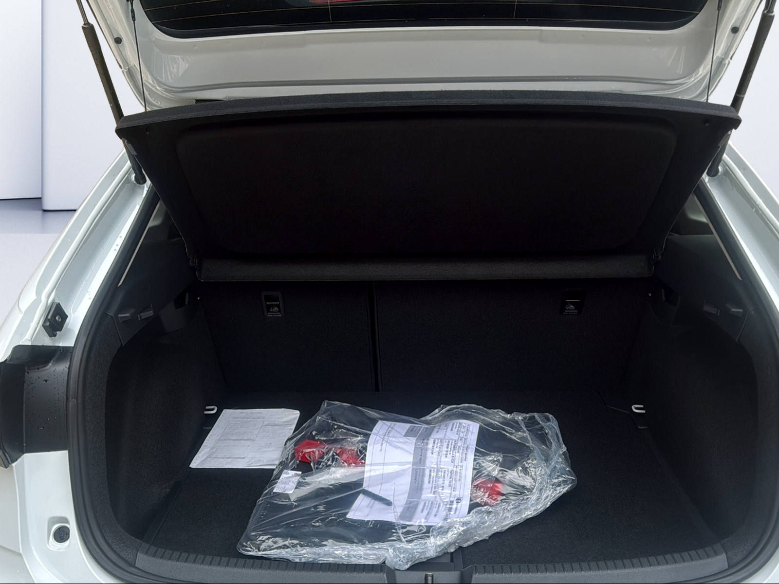 VW Taigo 1.0 TSI Life United DSG-image-8