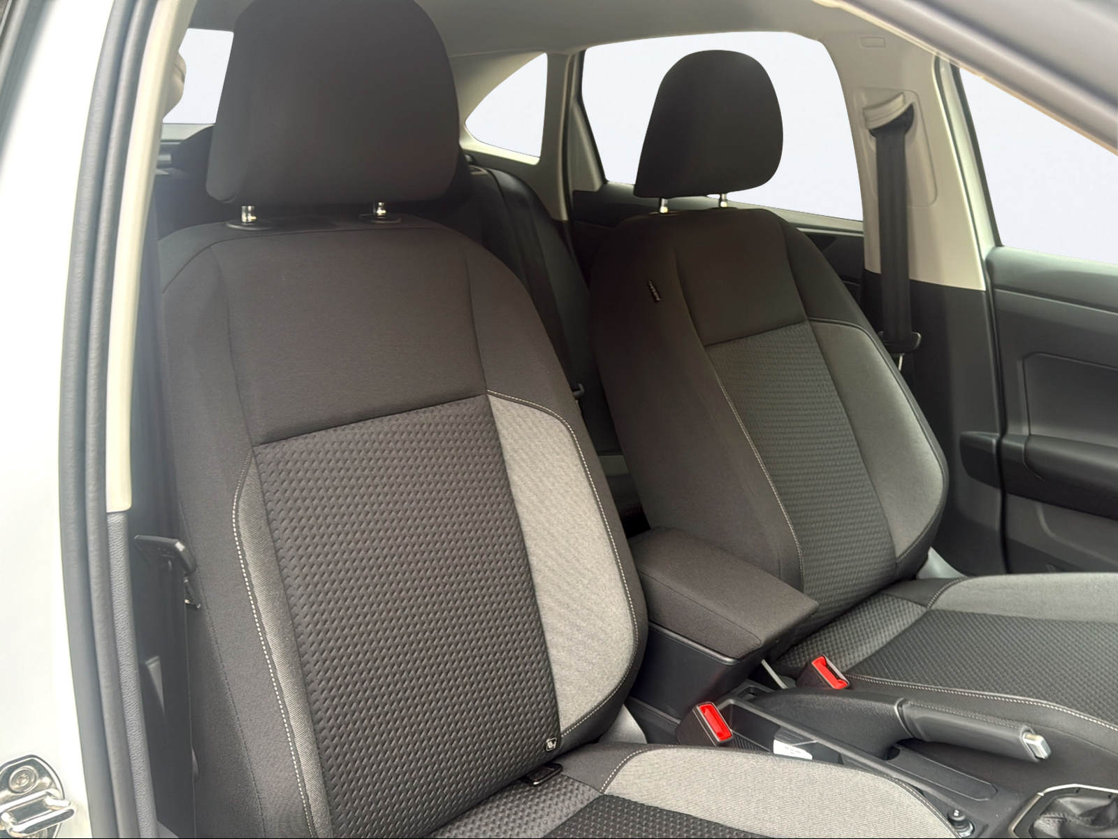 VW Taigo 1.0 TSI Life United DSG-image-15