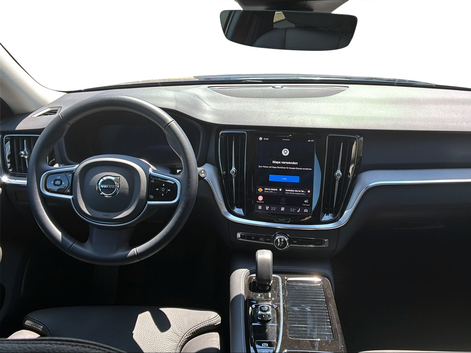VOLVO V60 2.0 T6 TE Plus Dark eAWD-image-10