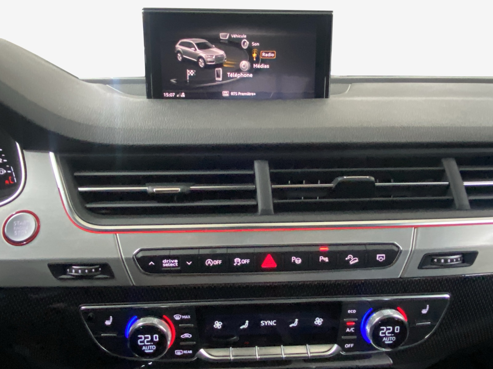 AUDI SQ7 4.0 TDI quattro tiptronic-image-14