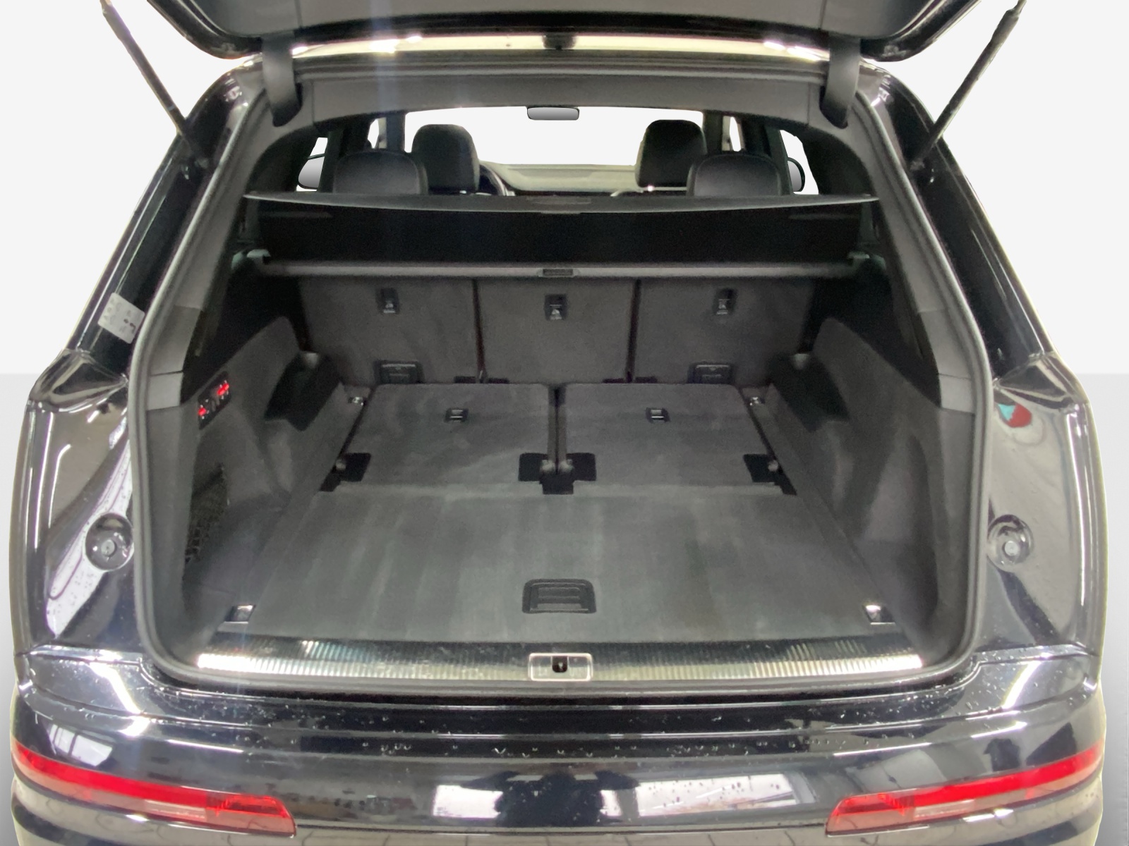 AUDI SQ7 4.0 TDI quattro tiptronic-image-12