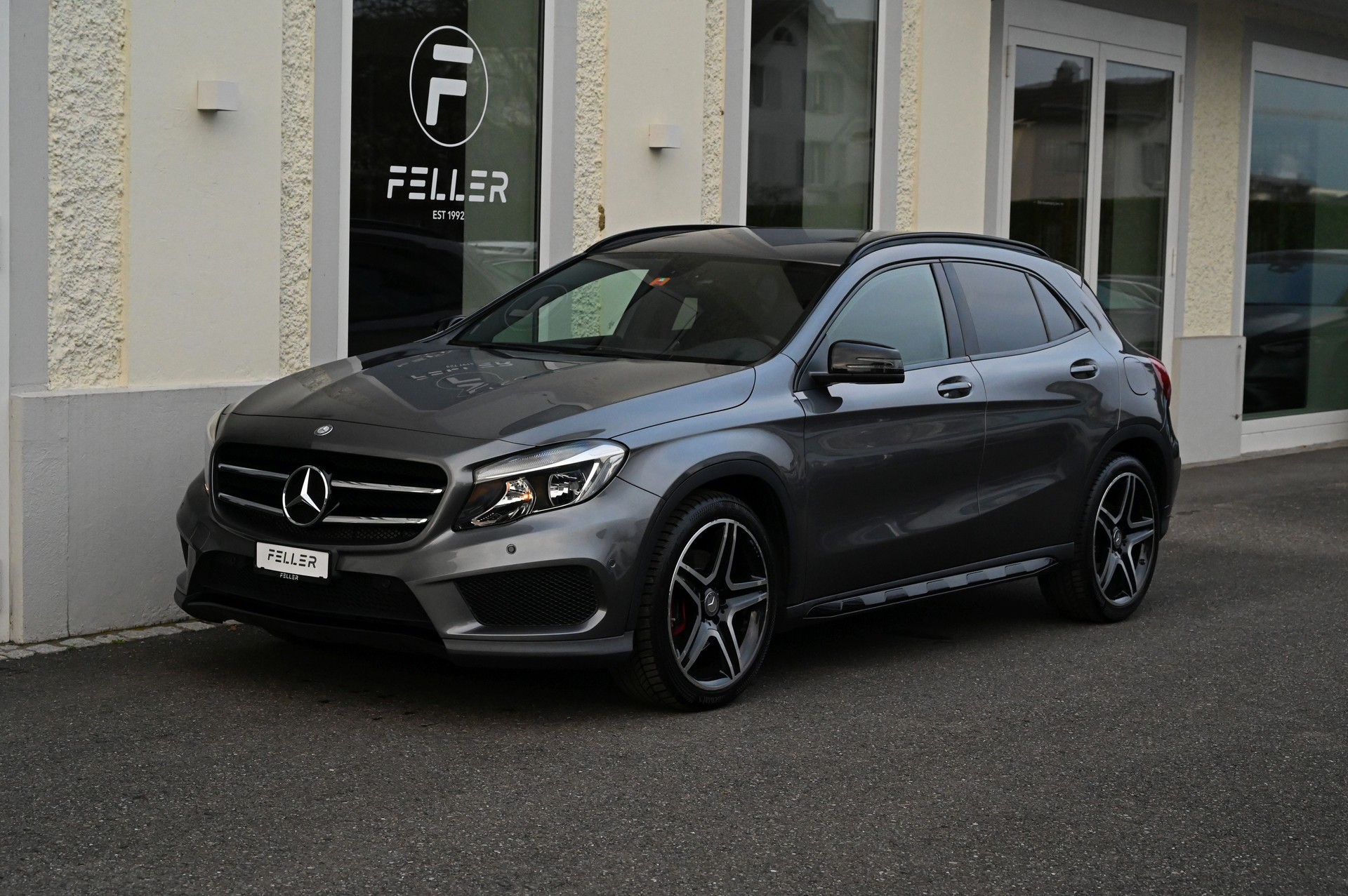 MERCEDES-BENZ GLA 250 AMG Line 7G-DCT-image-0