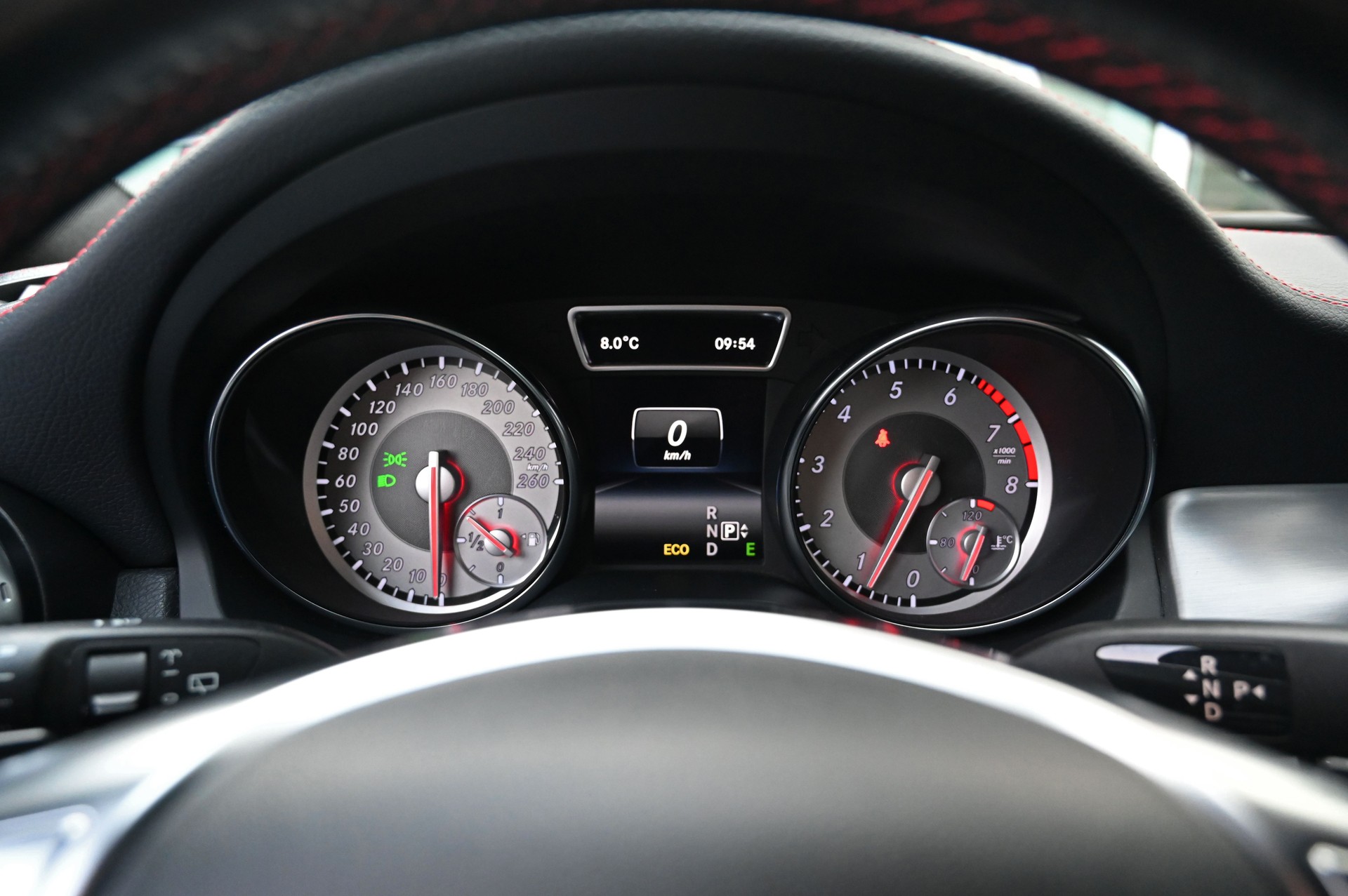 MERCEDES-BENZ GLA 250 AMG Line 7G-DCT-image-7