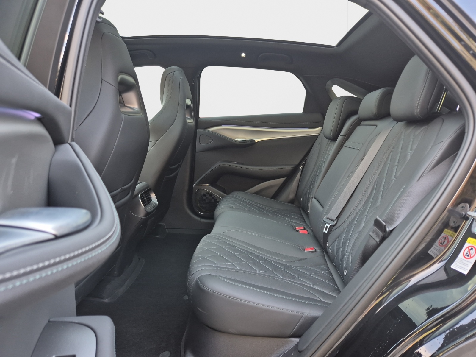 BYD Sealion 7 91,3 kWh Excellence AWD-image-31