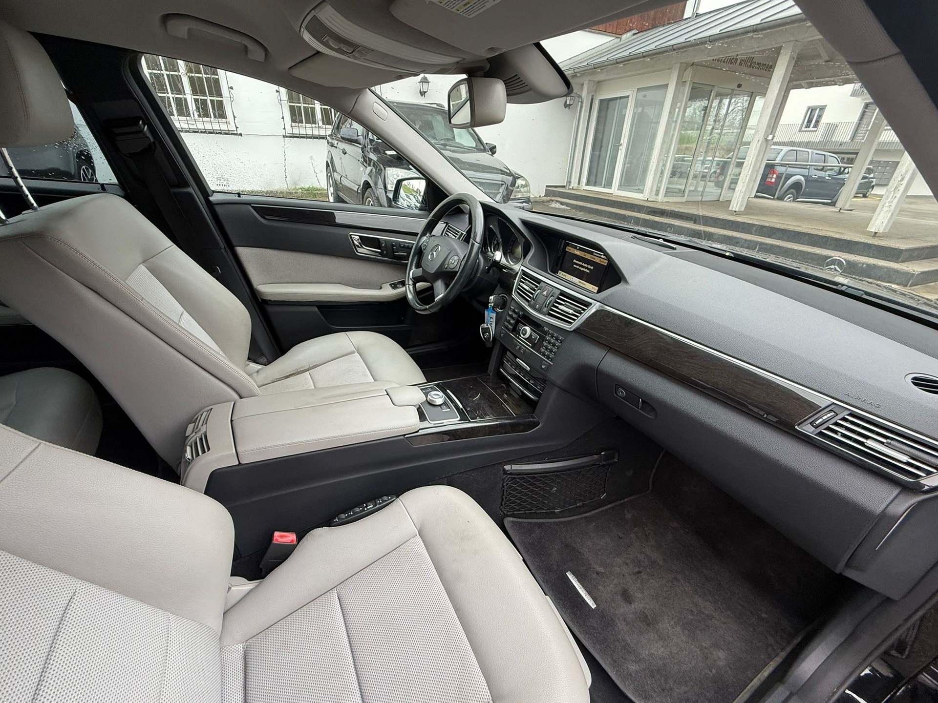 MERCEDES-BENZ E 350 CDI BlueEfficiency Elégance 7G-Tronic-image-9