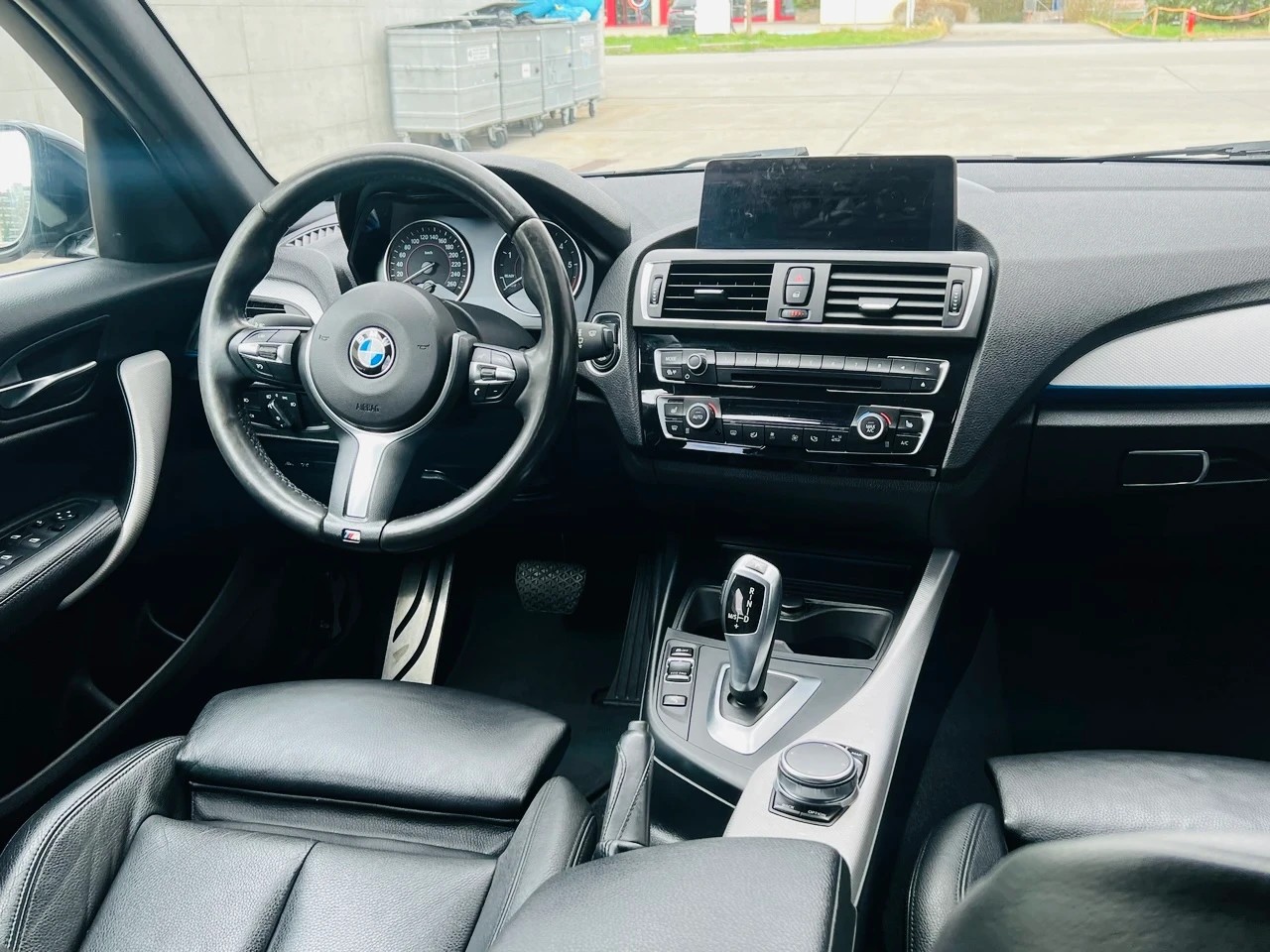 BMW 120d xDrive M Sport Steptronic-showroom-element-3