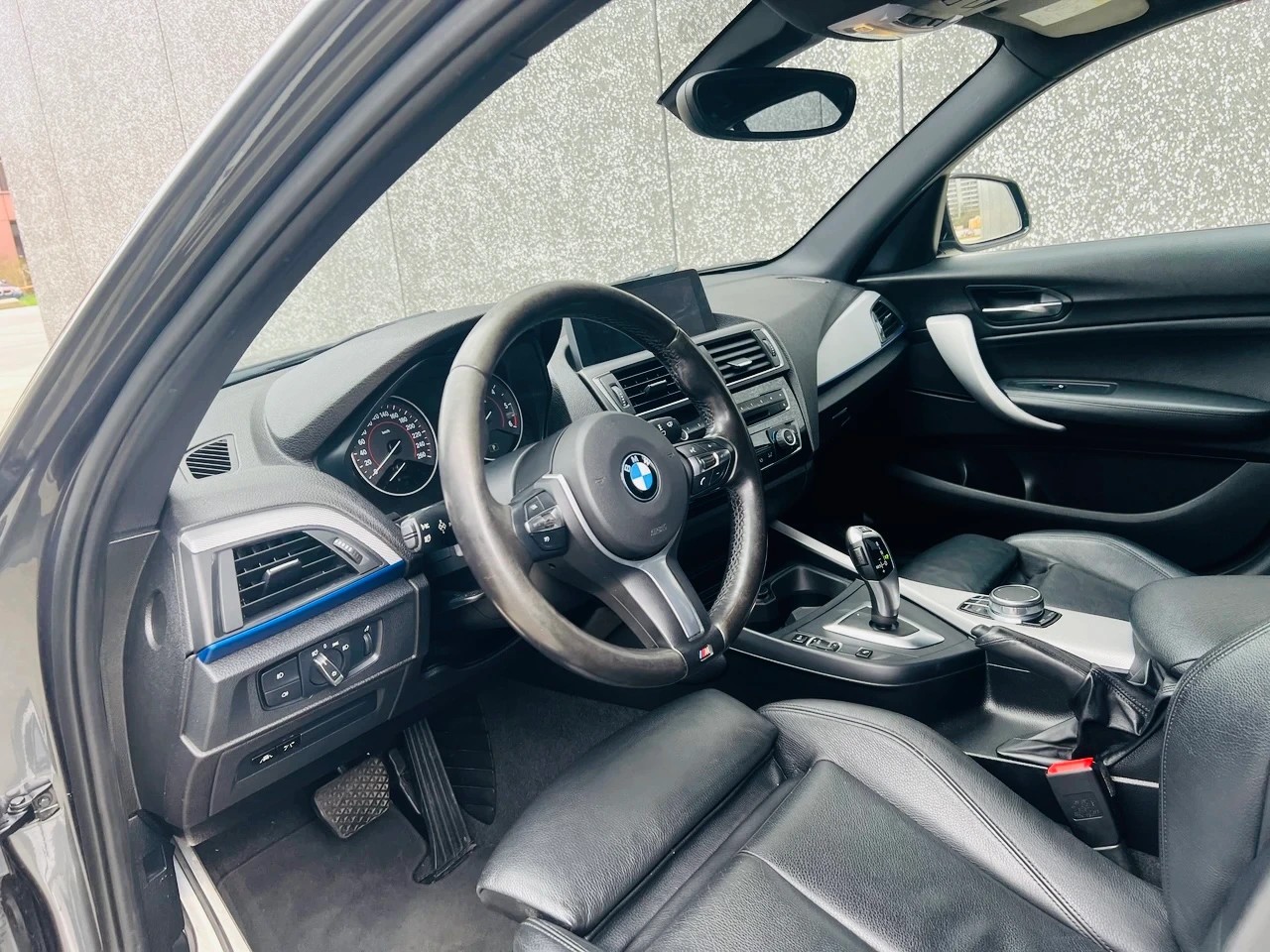 BMW 120d xDrive M Sport Steptronic-image-4