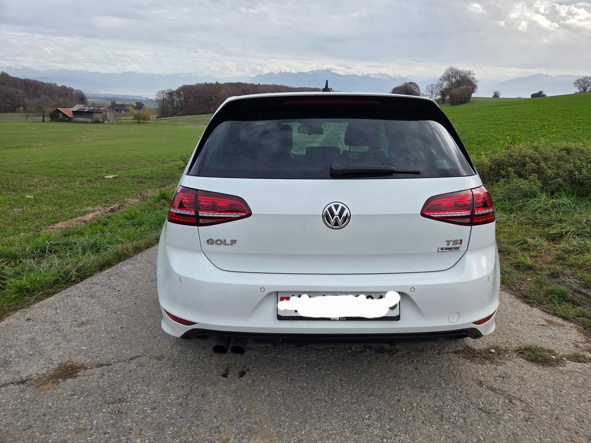 VW Golf VII 1.4 TSI Lounge R-Line DSG-image-2