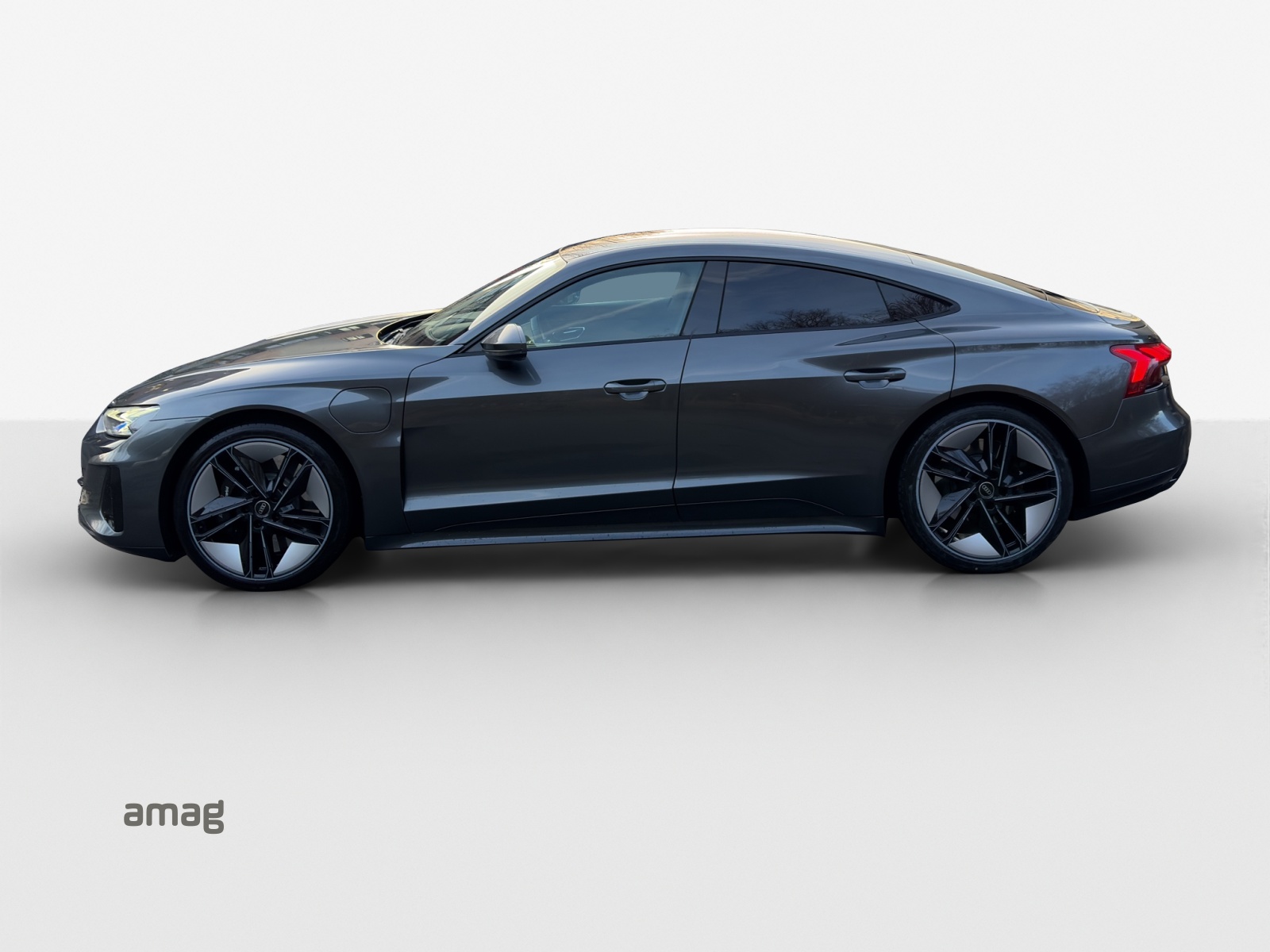 AUDI e-tron GT quattro-image-1