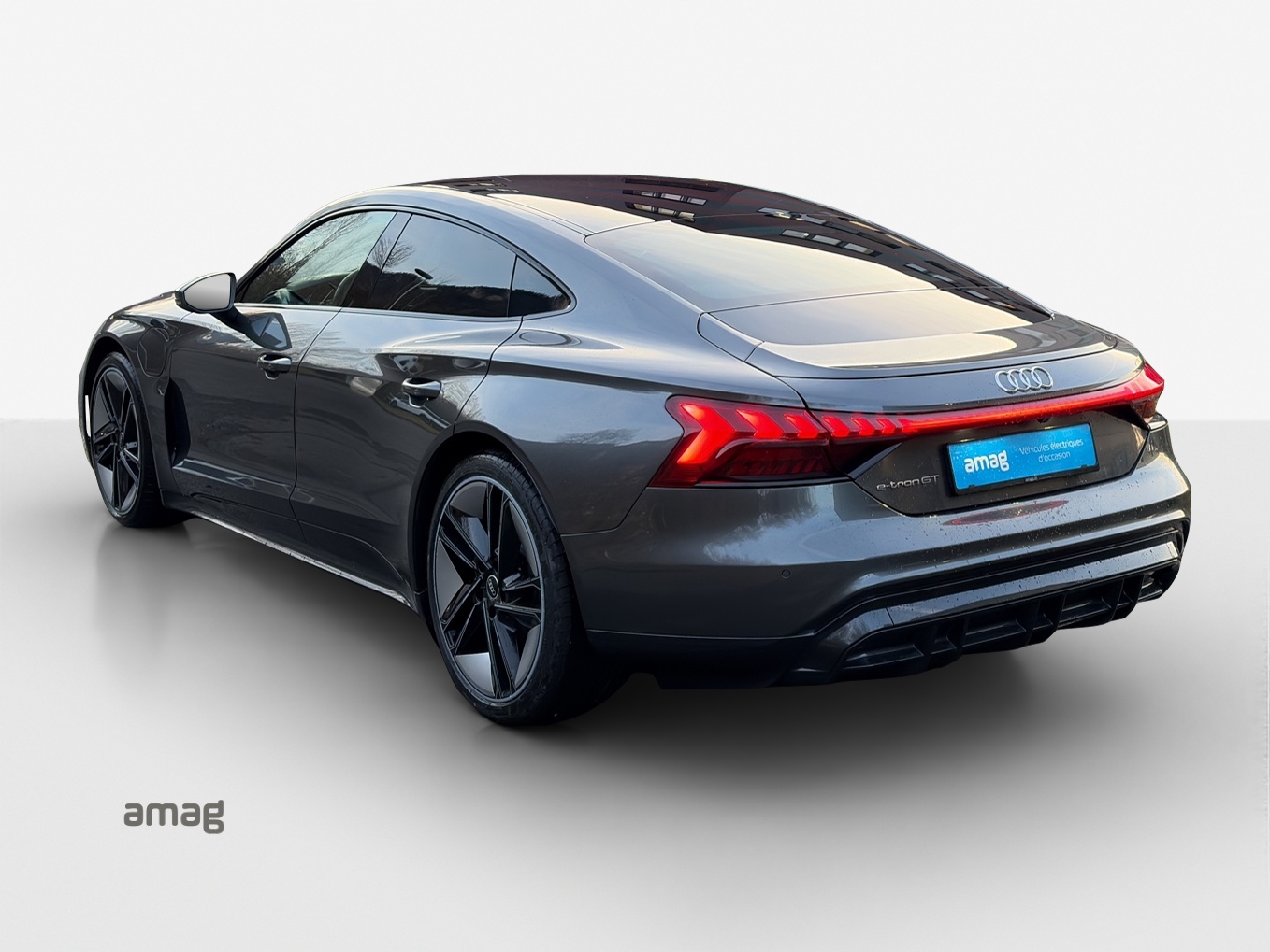 AUDI e-tron GT quattro-image-2