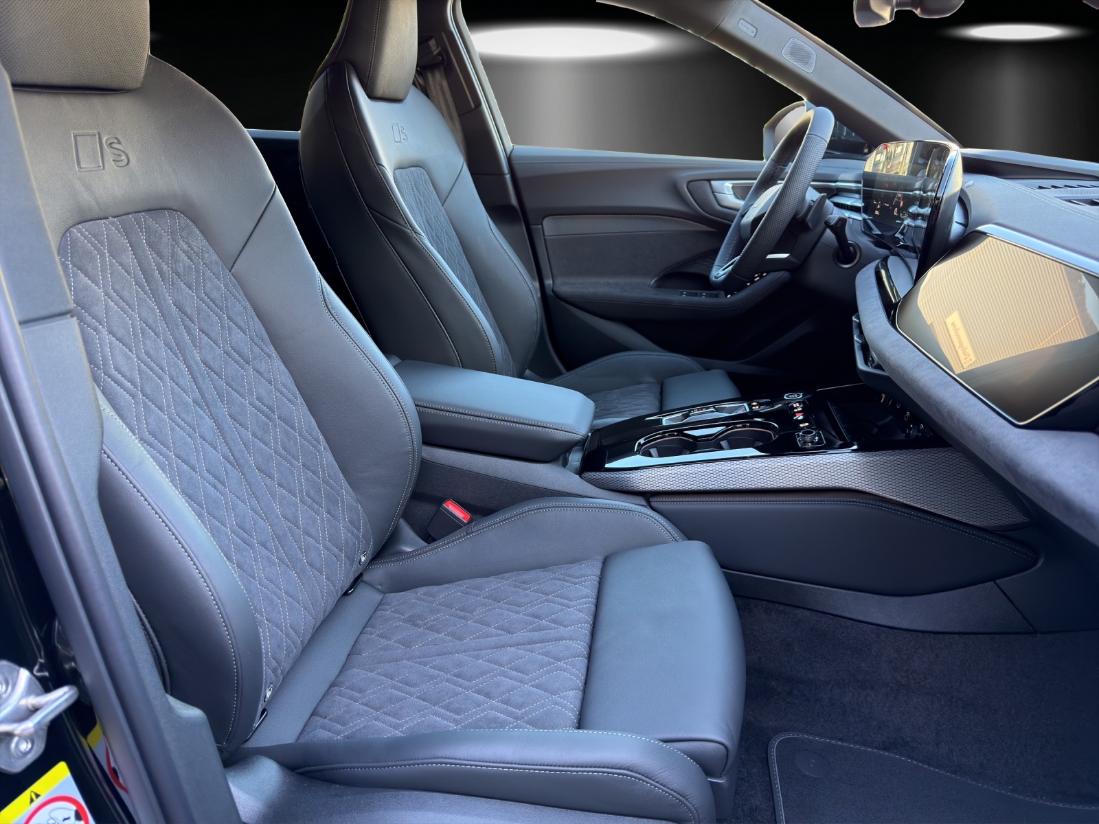 AUDI A5 Avant TFSI quattro 150 kW S tronic-image-8