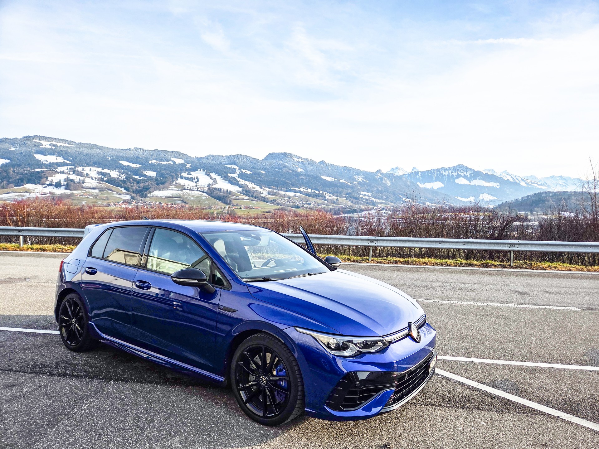 VW 8 R Performance 20 years-image-0