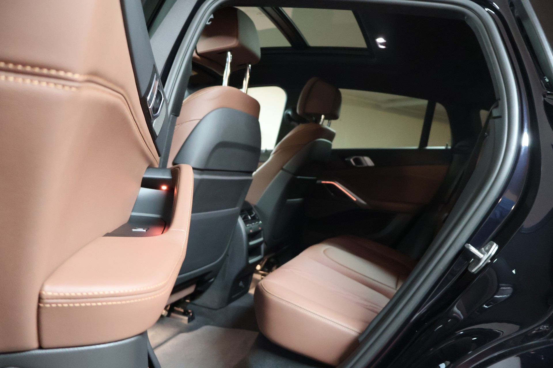 BMW X6 M50i Steptronic-image-19