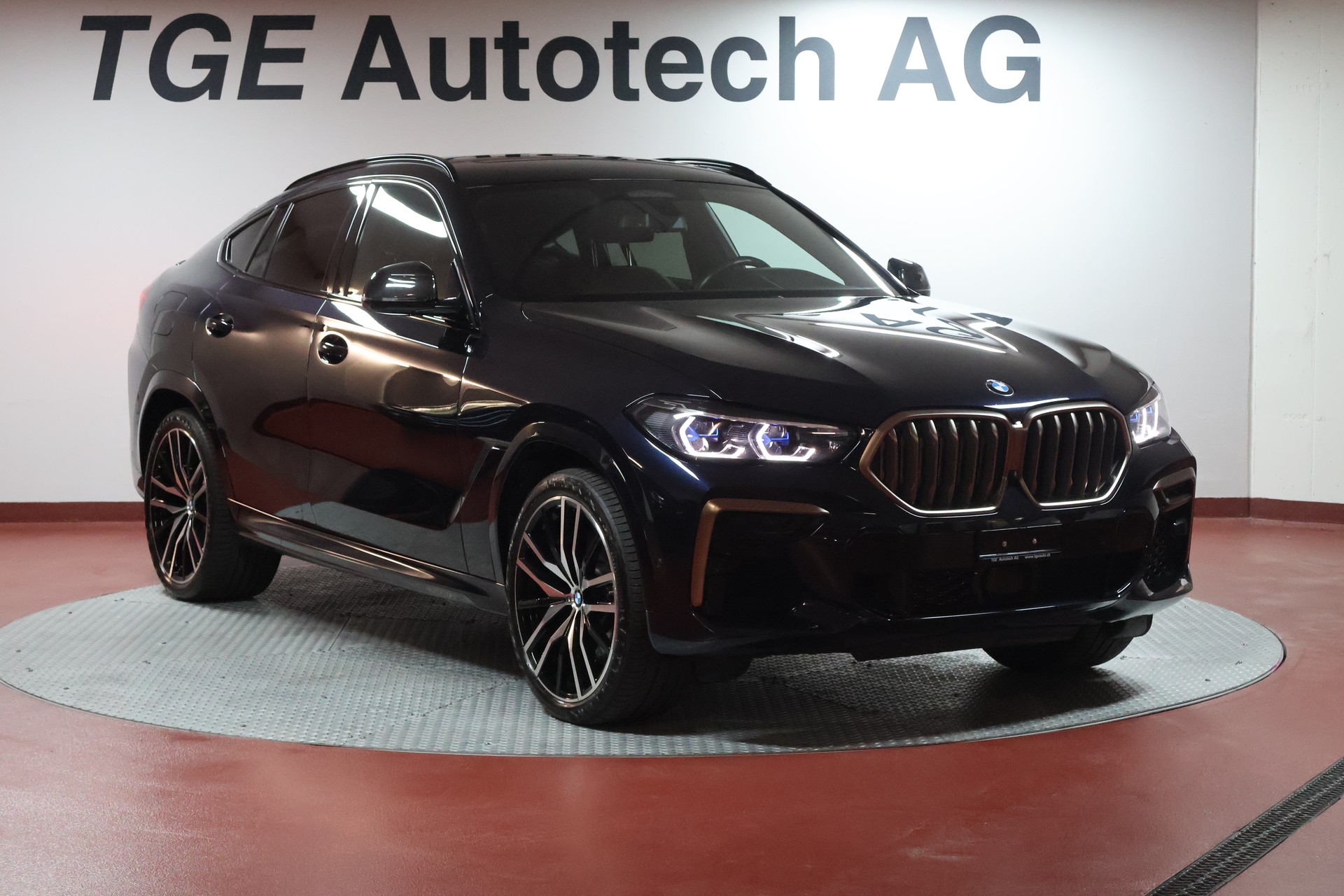 BMW X6 M50i Steptronic-image-2