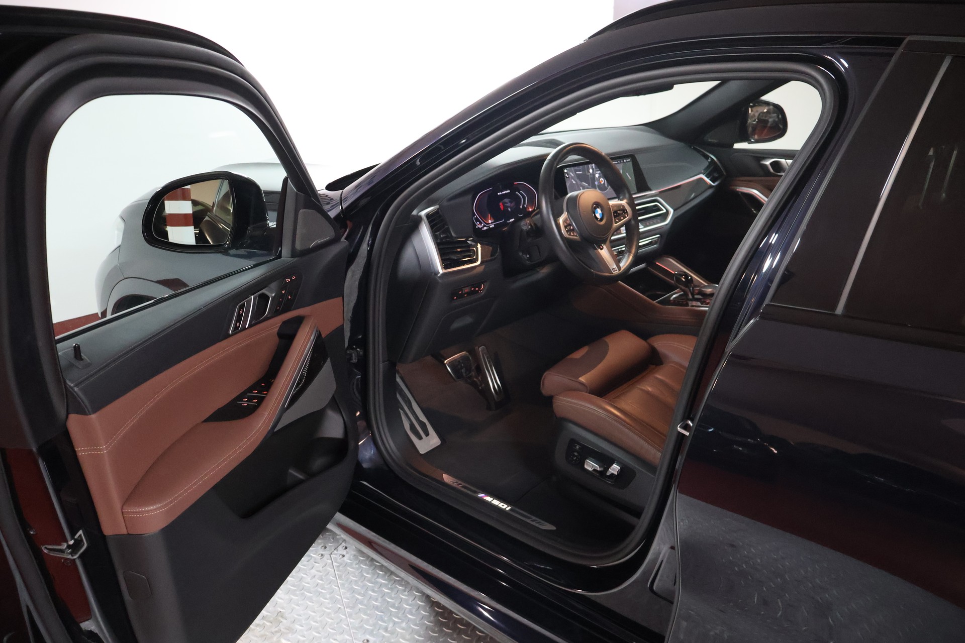 BMW X6 M50i Steptronic-image-5