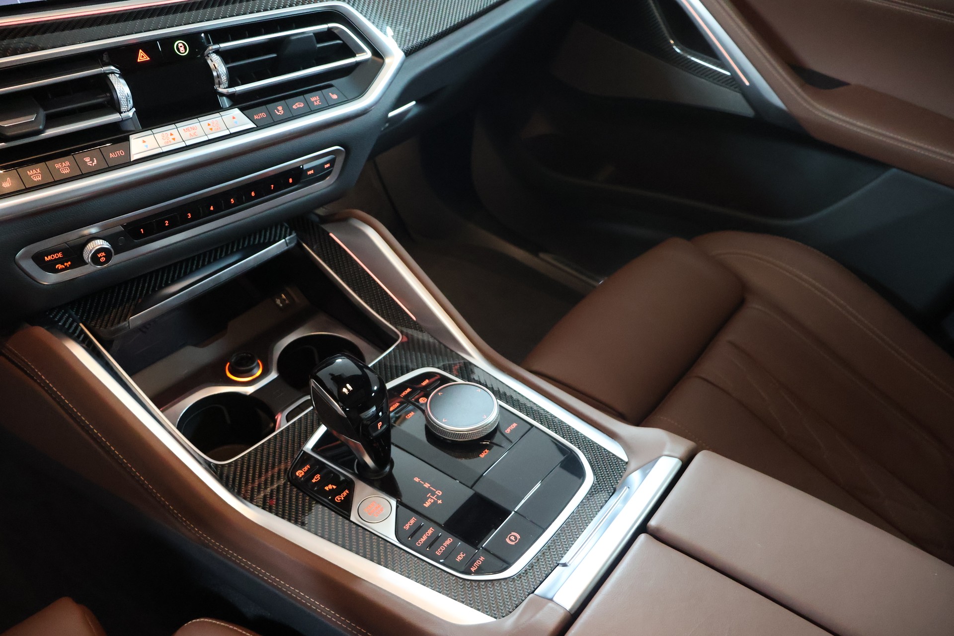 BMW X6 M50i Steptronic-image-13