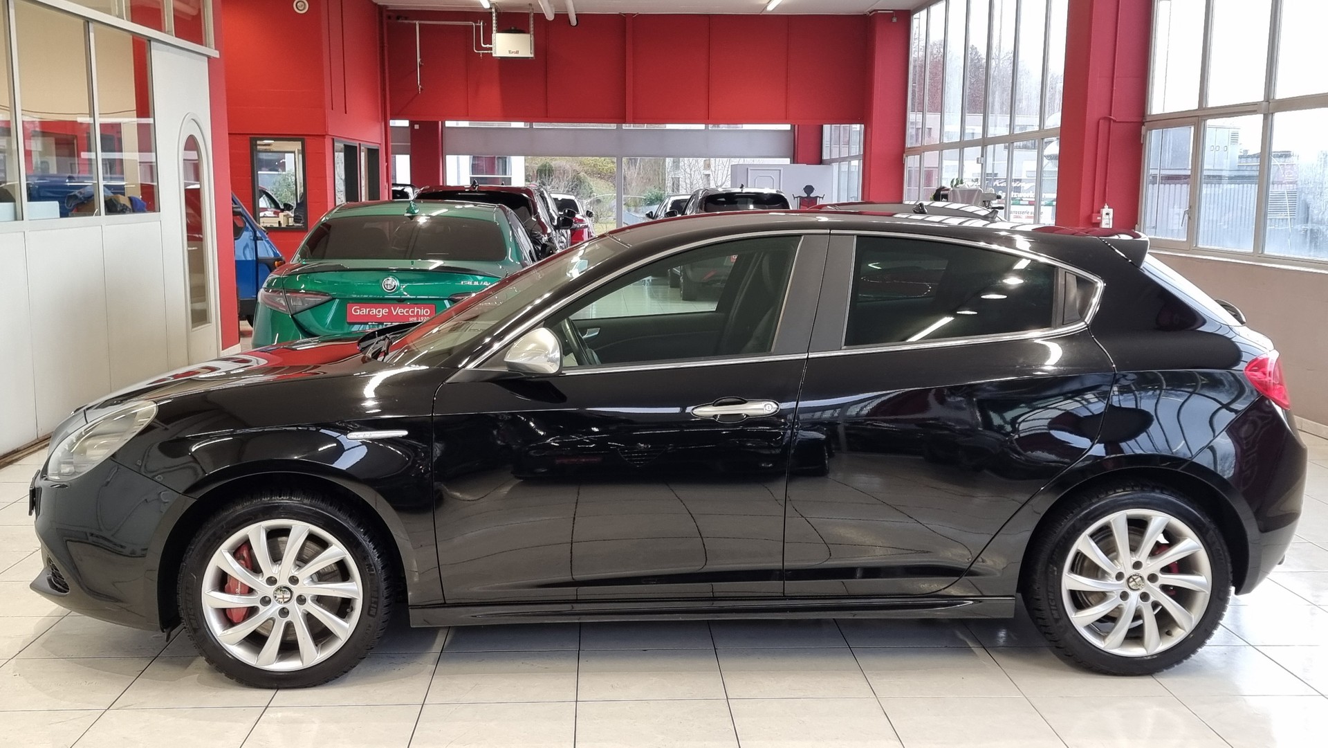 ALFA ROMEO Giulietta 1.4 TB MA 170 Distinctive-image-2
