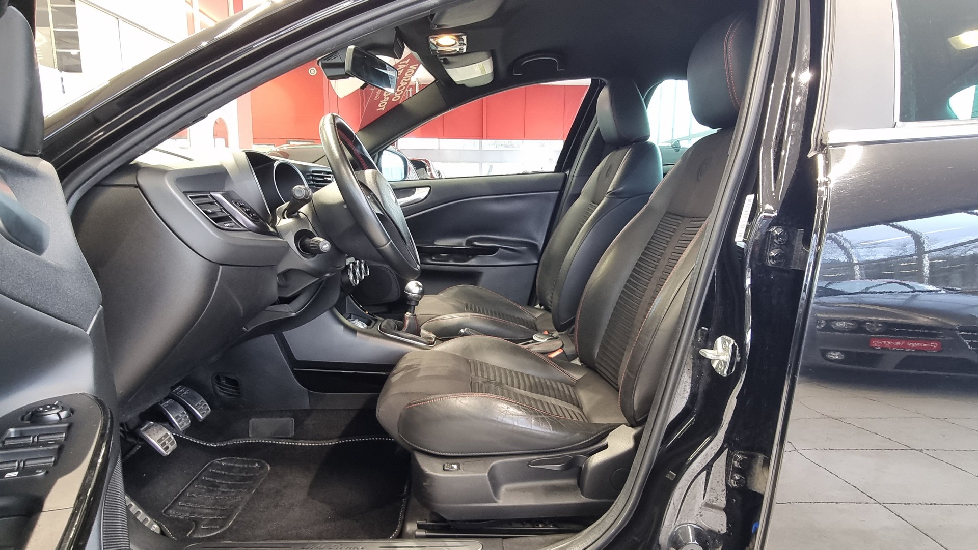 ALFA ROMEO Giulietta 1.4 TB MA 170 Distinctive-image-7