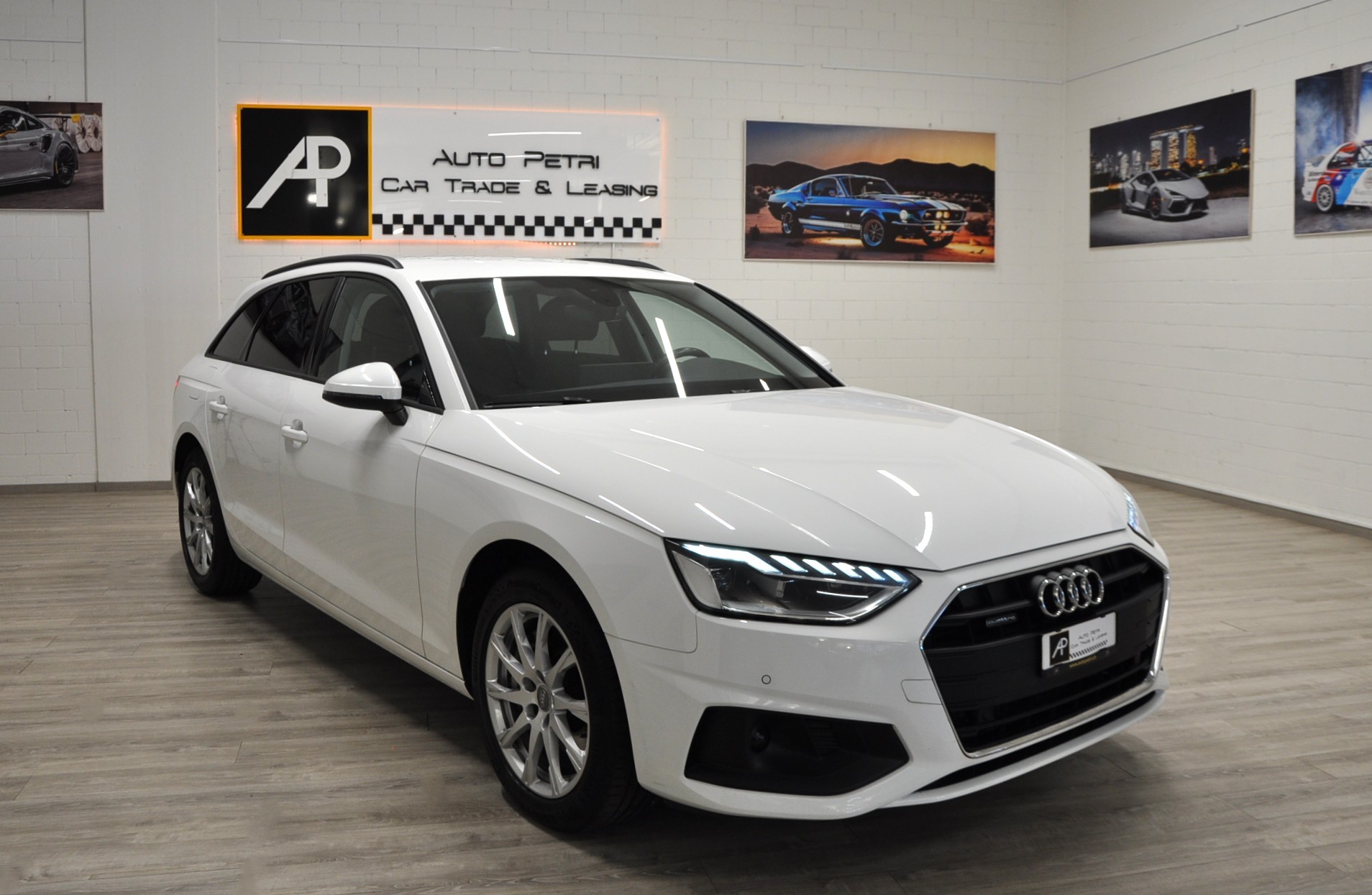 AUDI A4 Avant 40 TDI Attraction quattro S-tronic-image-6