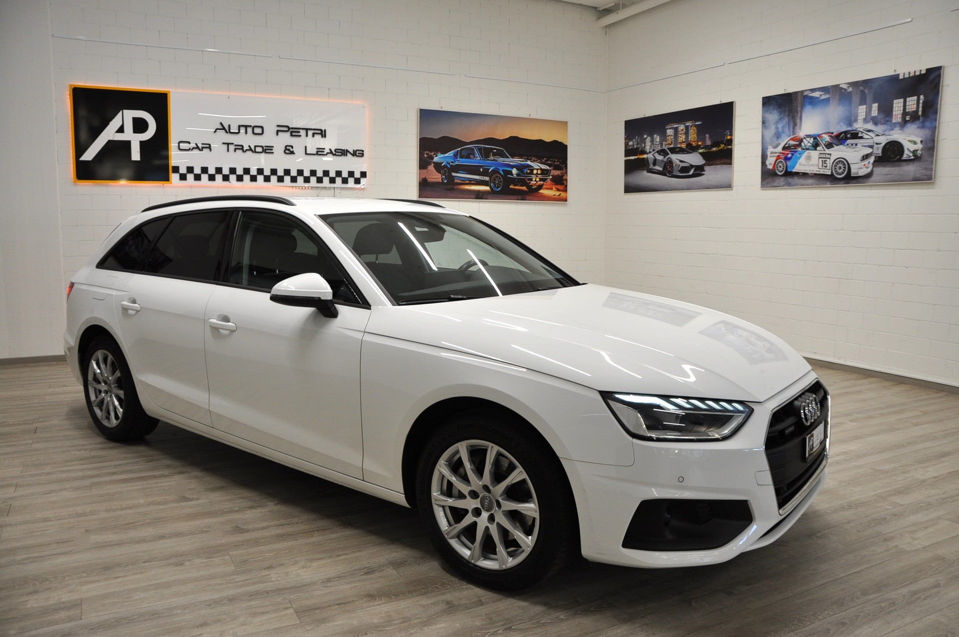 AUDI A4 Avant 40 TDI Attraction quattro S-tronic-image-5