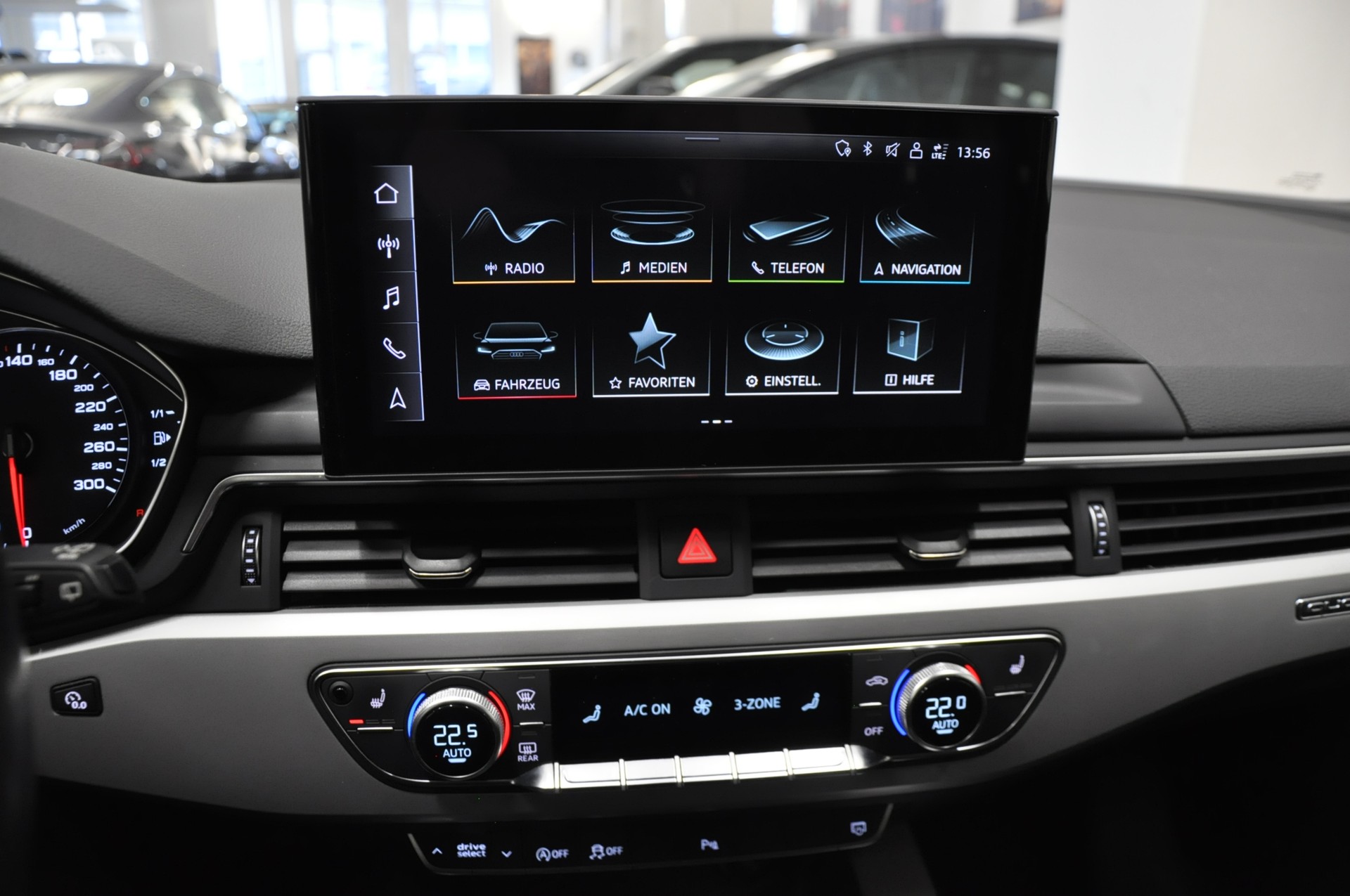 AUDI A4 Avant 40 TDI Attraction quattro S-tronic-image-21