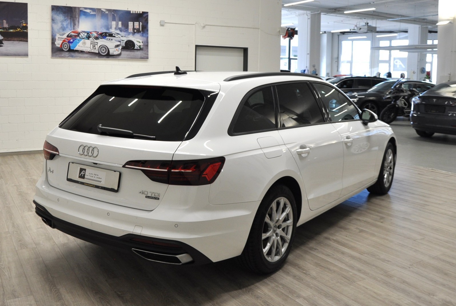 AUDI A4 Avant 40 TDI Attraction quattro S-tronic-image-3