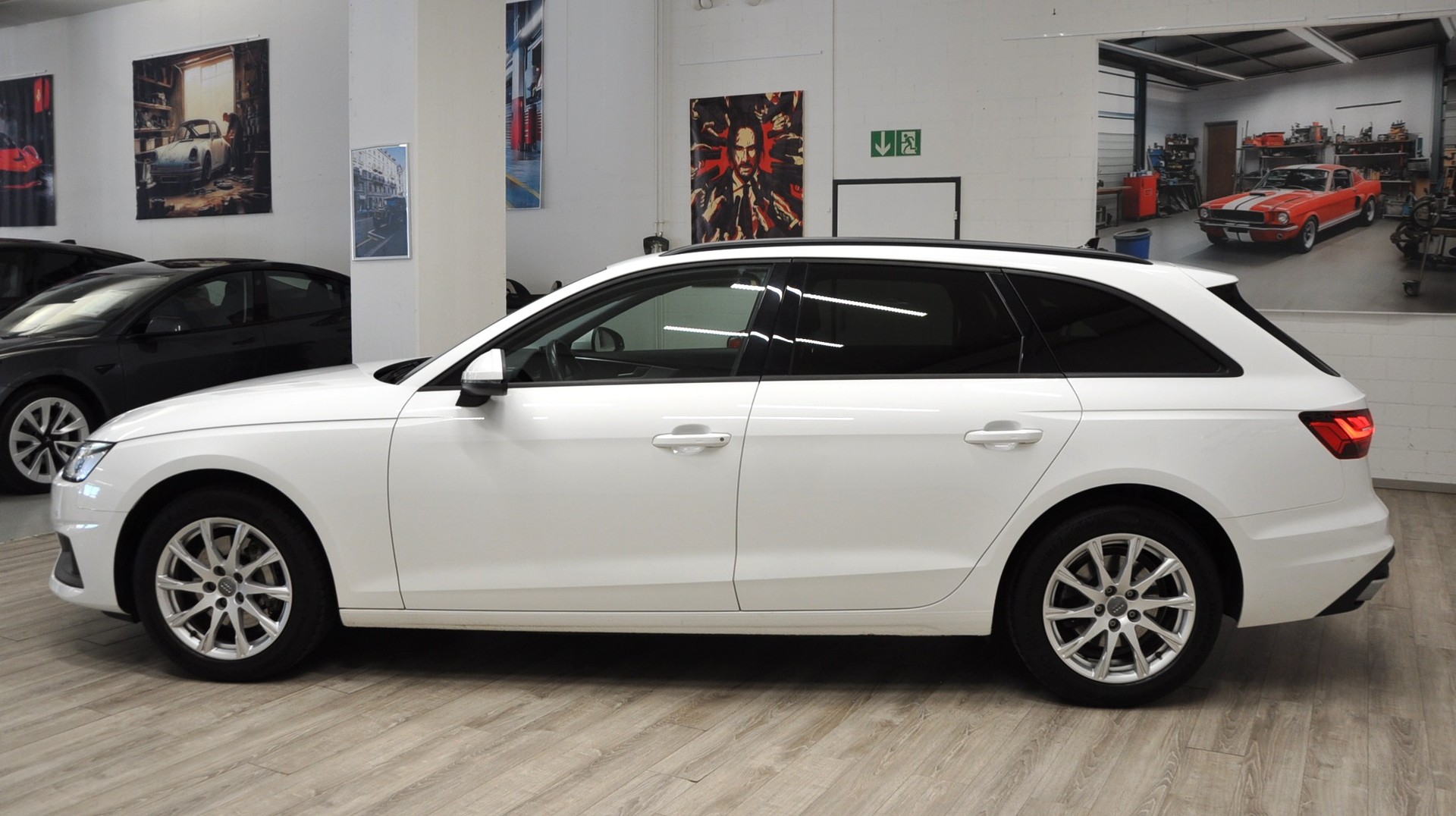 AUDI A4 Avant 40 TDI Attraction quattro S-tronic-image-2