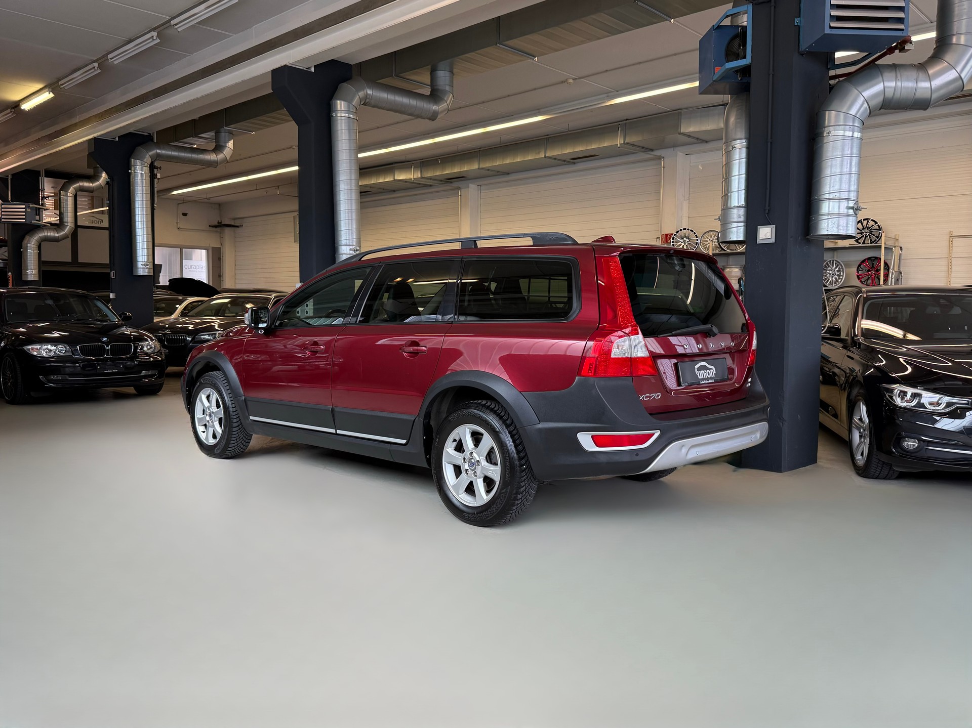 VOLVO XC70 D5 AWD Momentum Geartronic-image-6