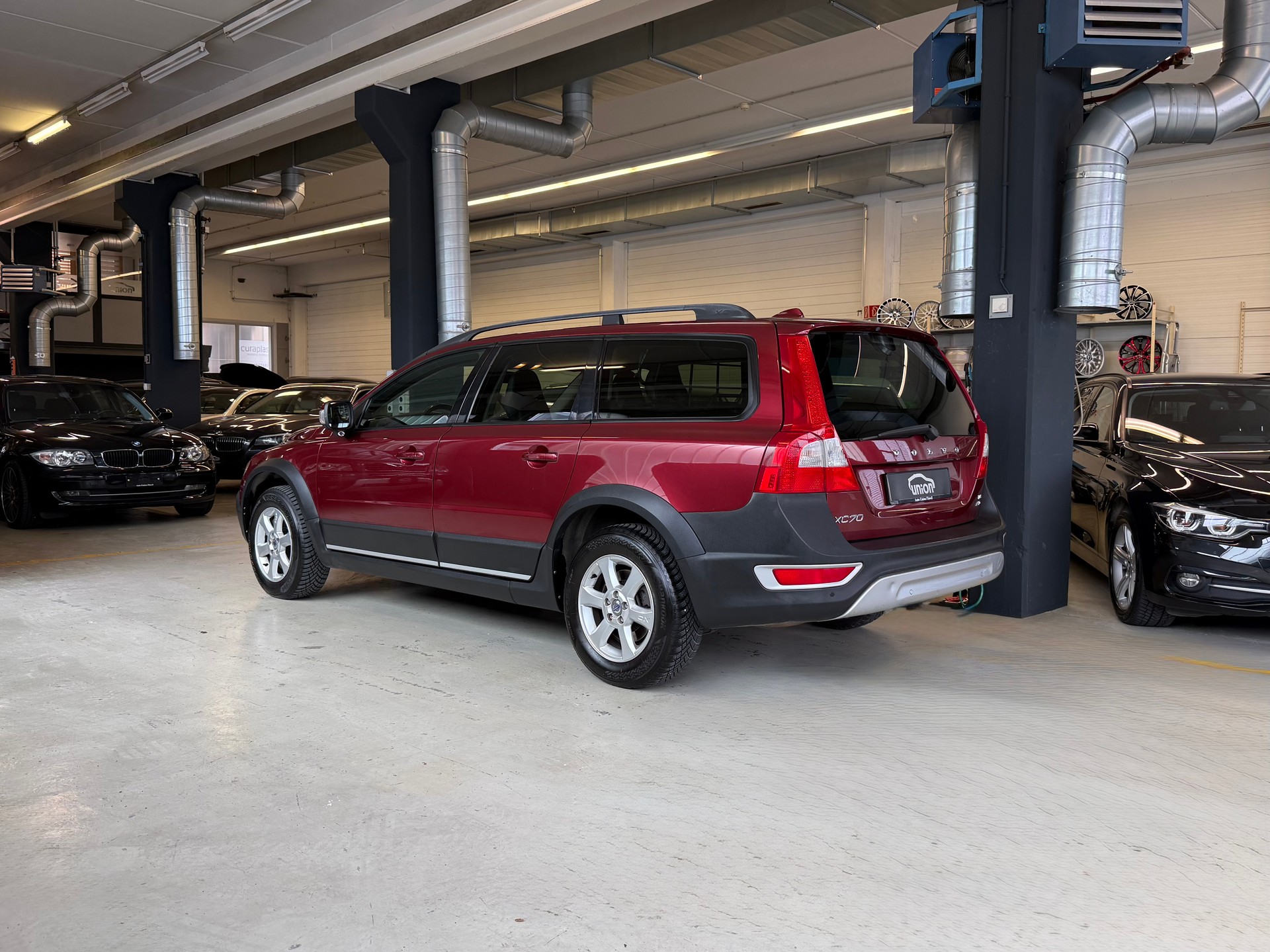 VOLVO XC70 D5 AWD Momentum Geartronic-image-6