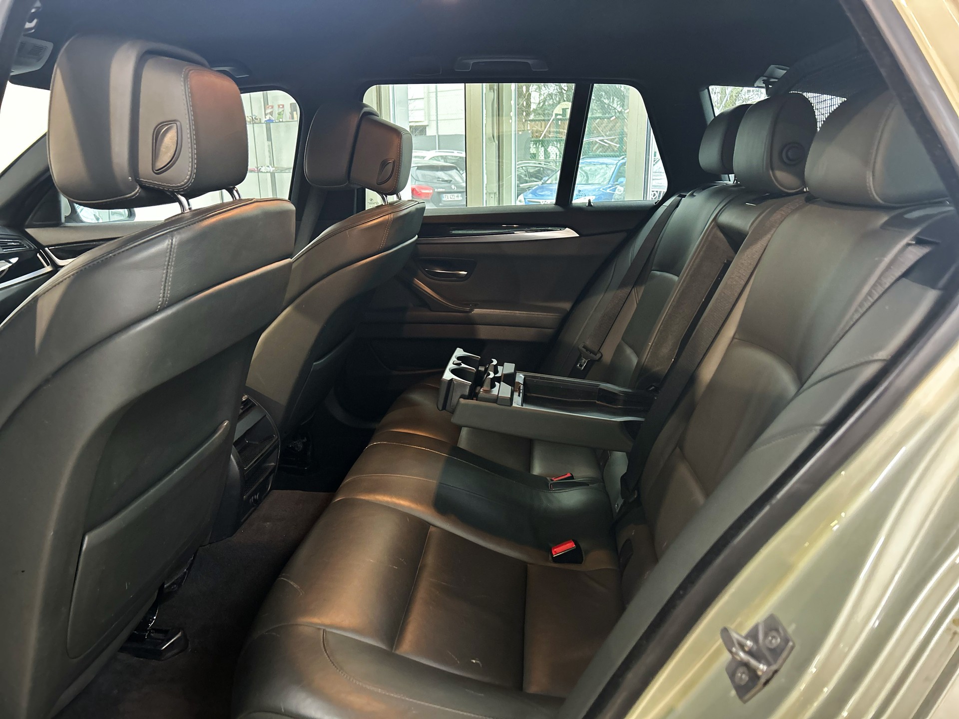 BMW 525d xDrive Touring Steptronic-image-17