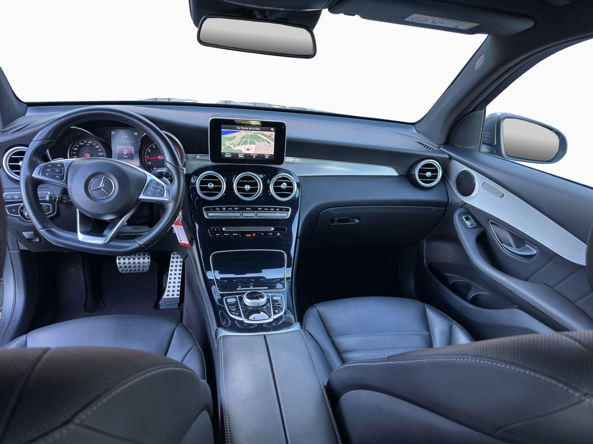 MERCEDES-BENZ GLC 250 AMG Line 4Matic 9G-Tronic-image-9