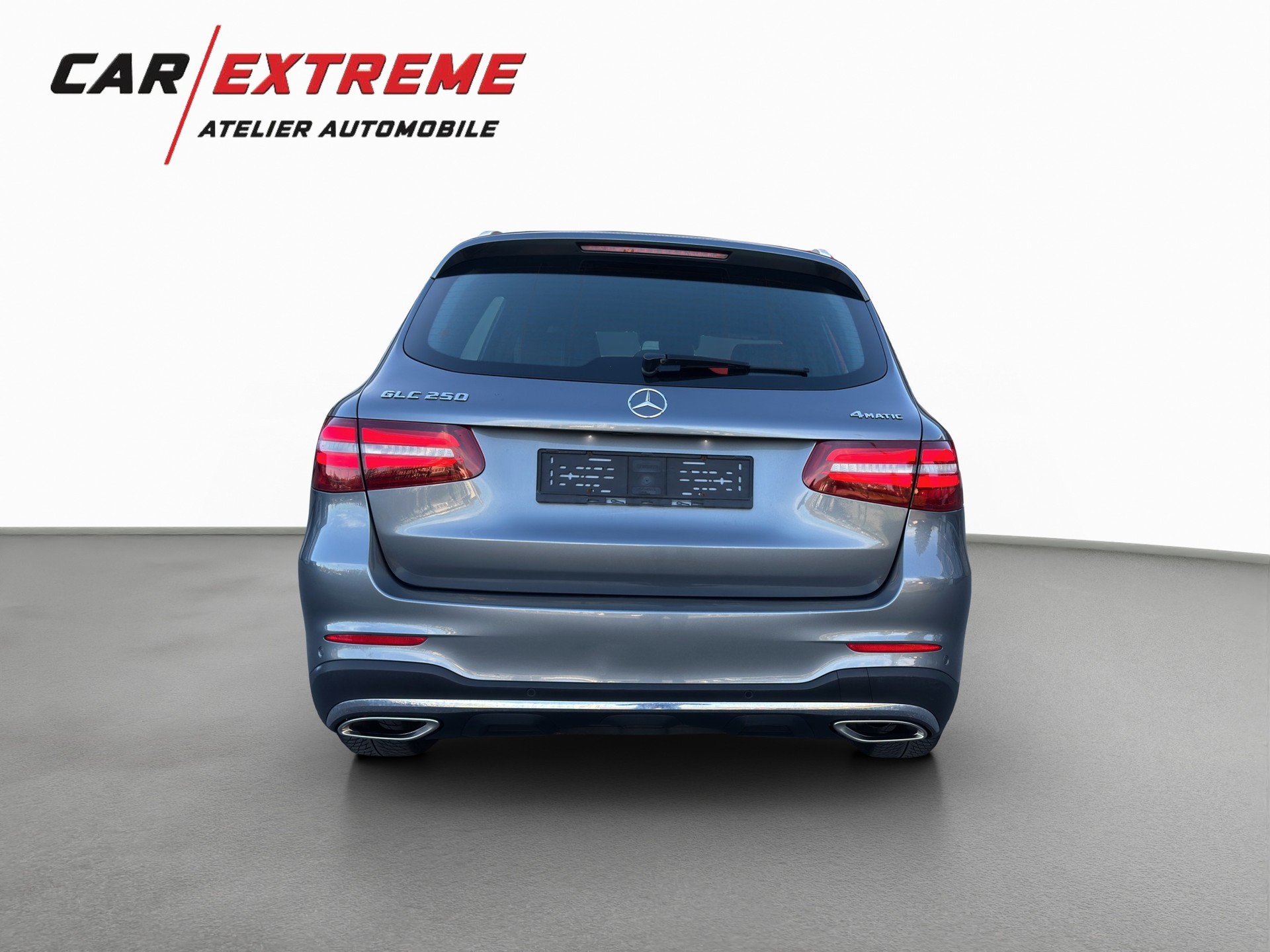 MERCEDES-BENZ GLC 250 AMG Line 4Matic 9G-Tronic-image-6