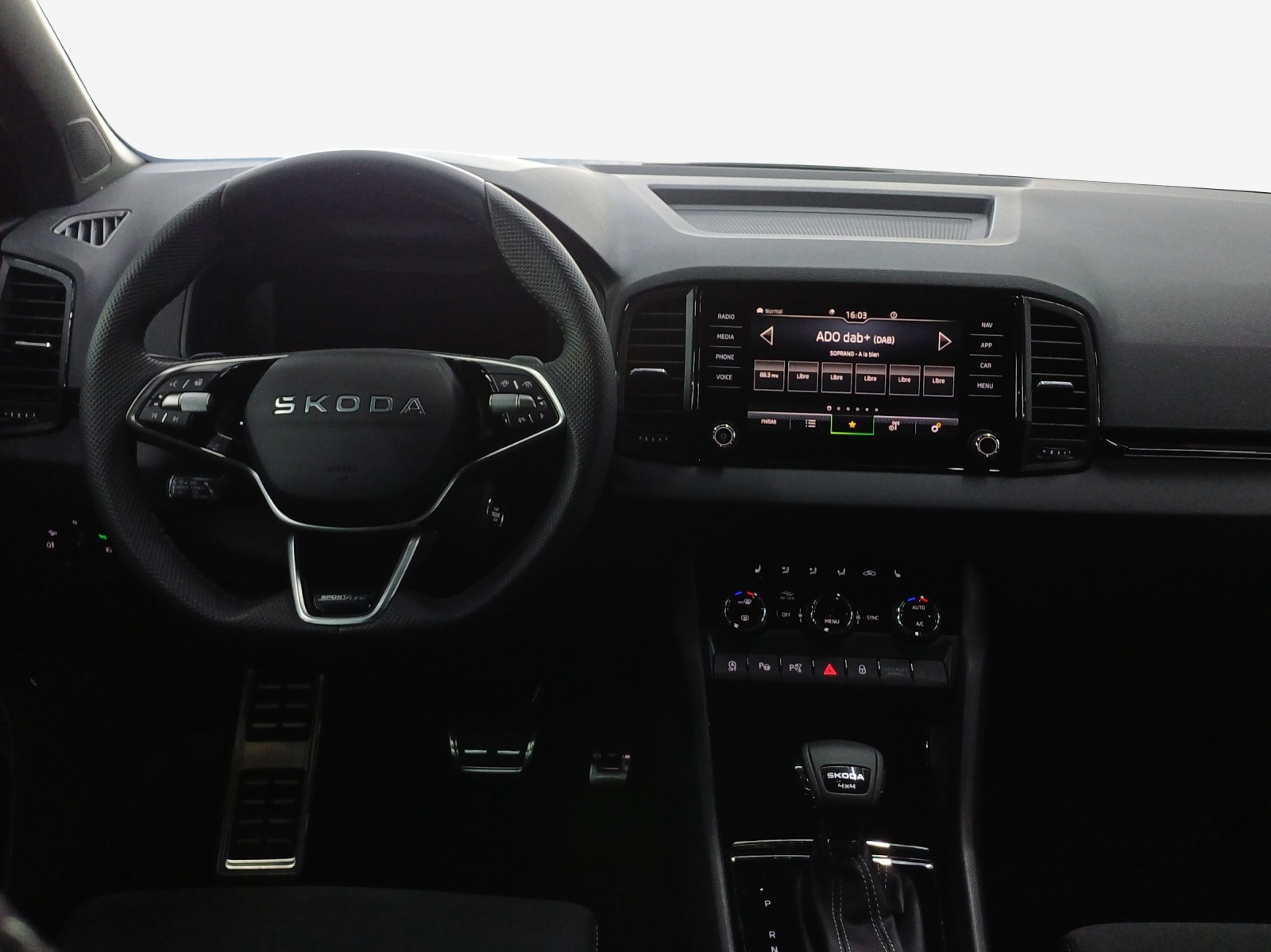 SKODA Karoq 2.0 TSI SportLine 4x4 DSG-image-8