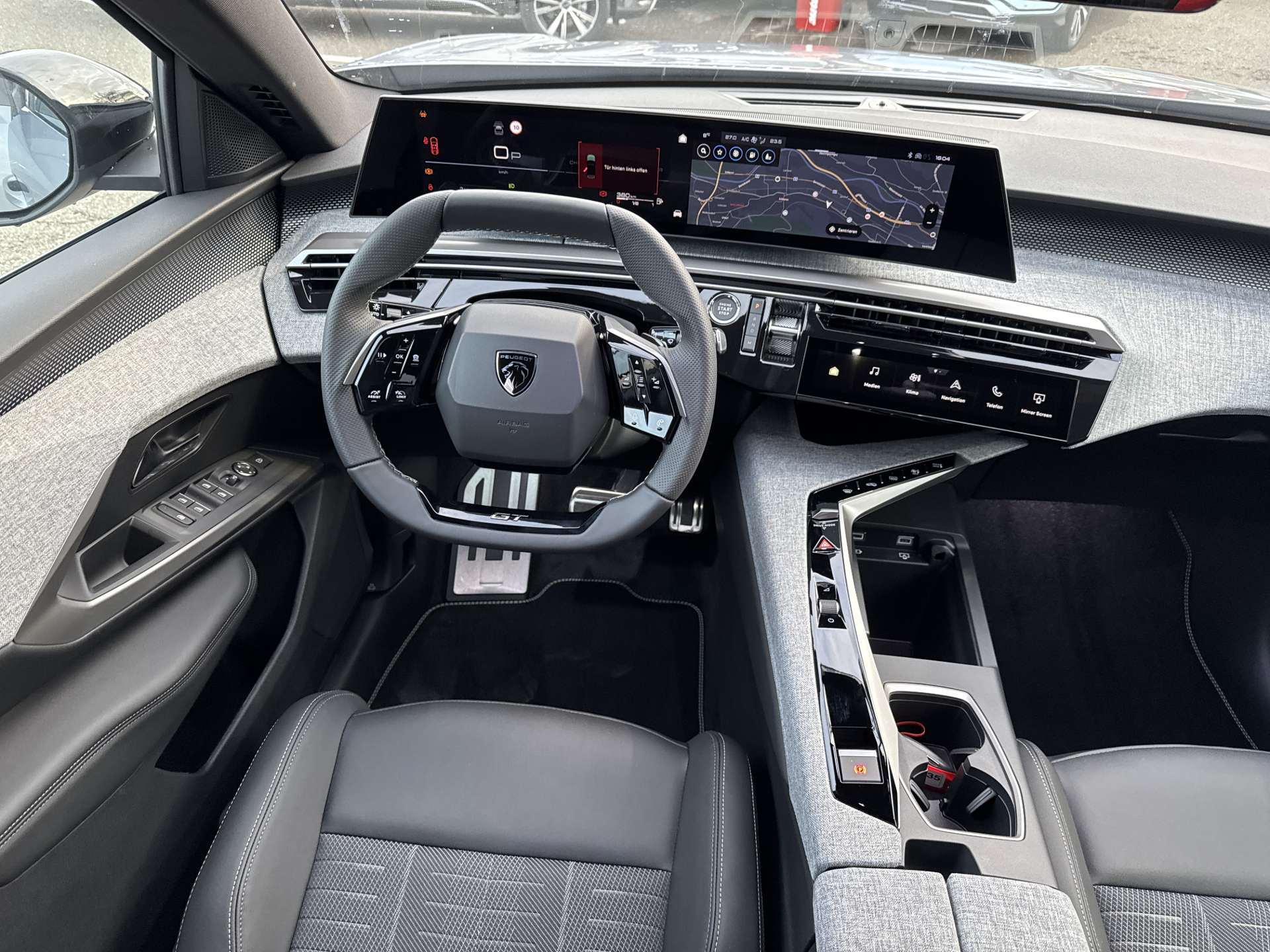 PEUGEOT 3008 145 Hybrid GT e-DCS Automat-image-3