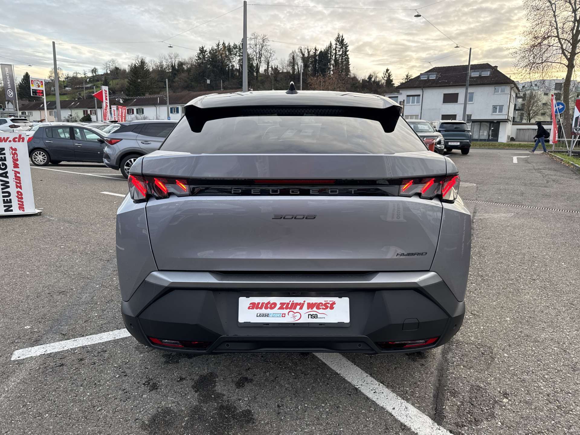 PEUGEOT 3008 145 Hybrid GT e-DCS Automat-image-13