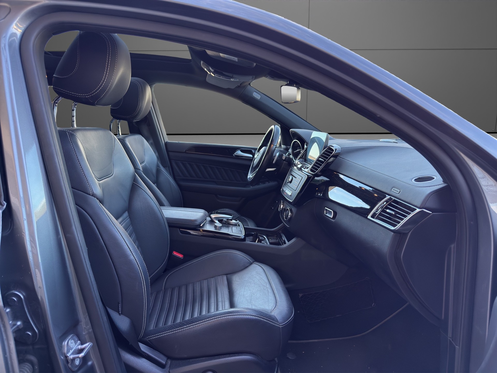 MERCEDES-BENZ GLE Coupé 400 * AMG Line * frisch ab Service * neue Reifen *-image-10