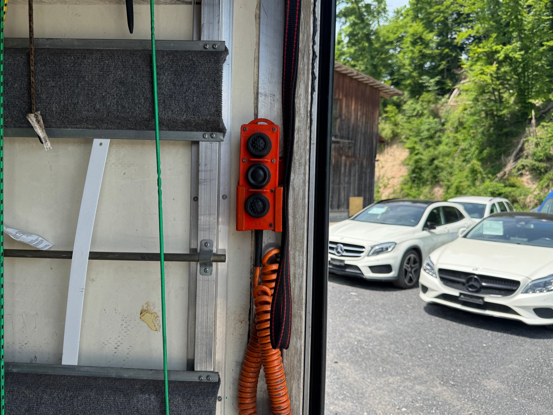 IVECO Daily City 35 C 11 A2FA15A1B2 mit Hebebühne-image-13