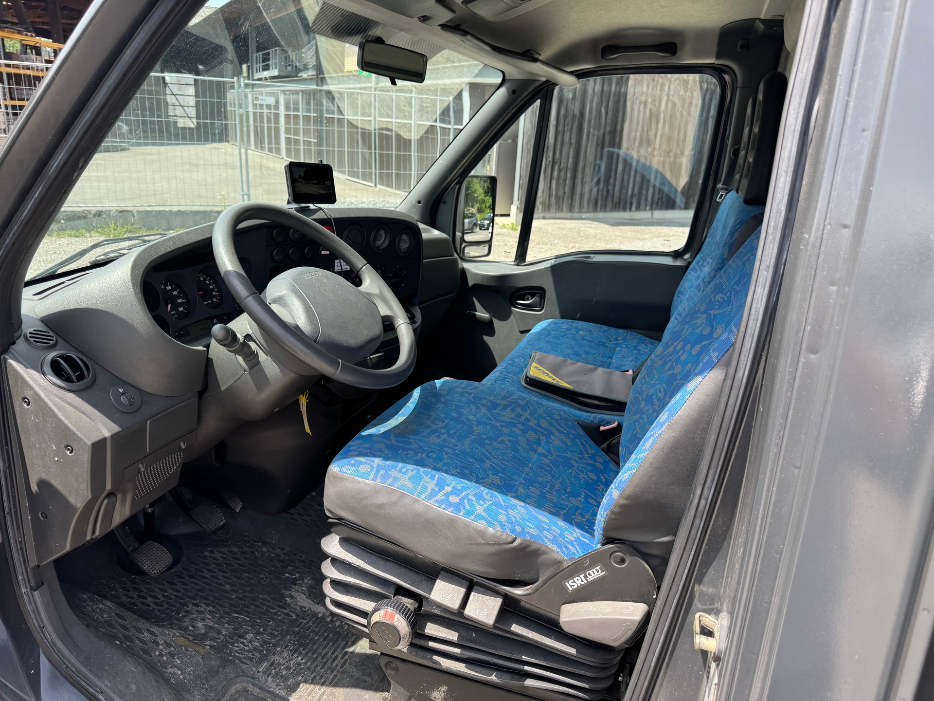IVECO Daily City 35 C 11 A2FA15A1B2 mit Hebebühne-image-12