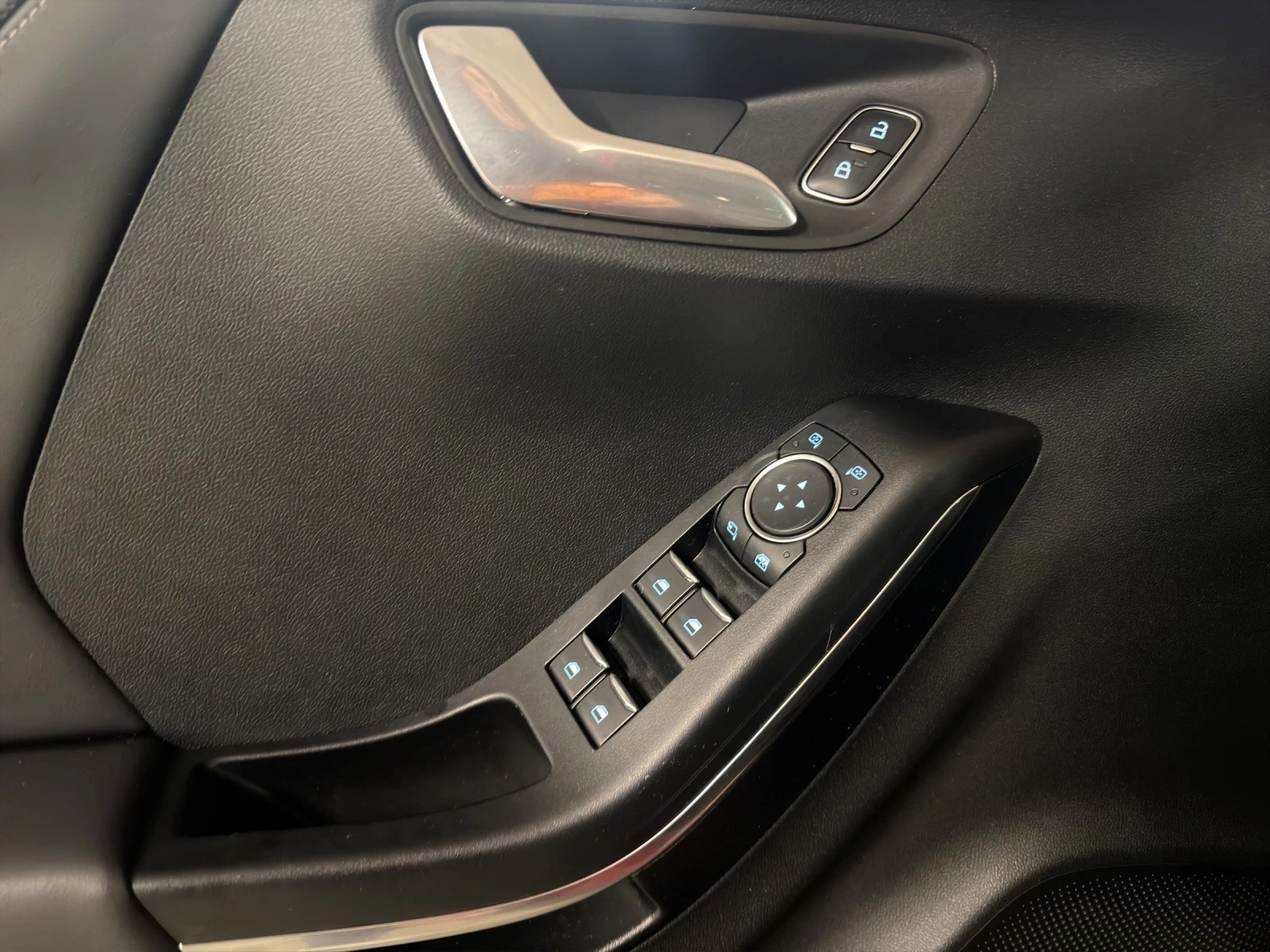 Image FORD PUMA Puma 1.0 SCTi ST-Line Vignale Automat