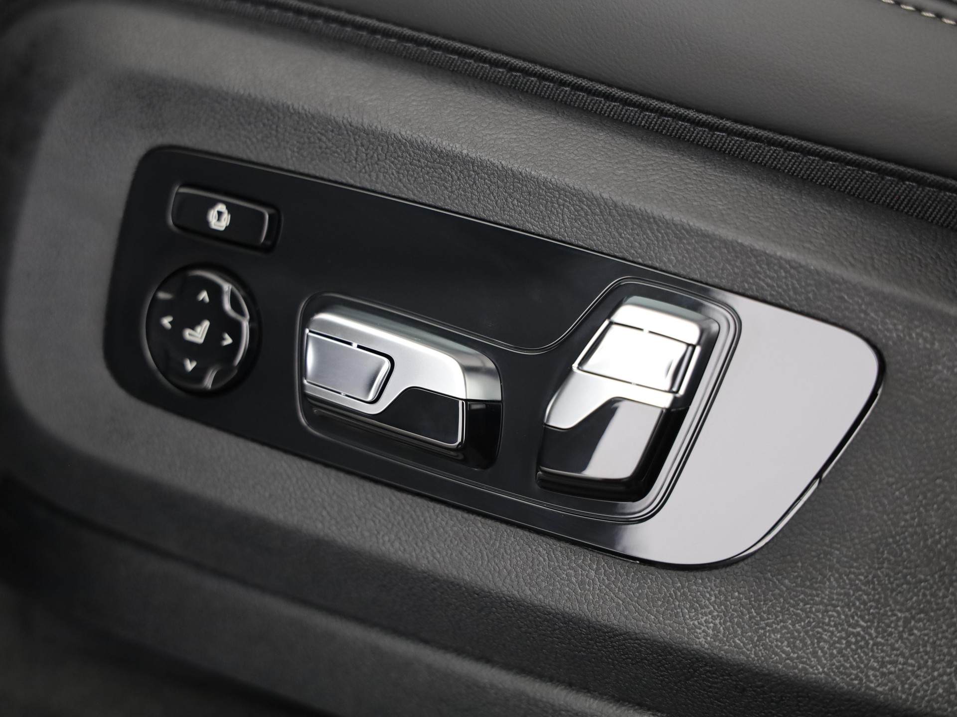 BMW X6 40d xDrive-image-13