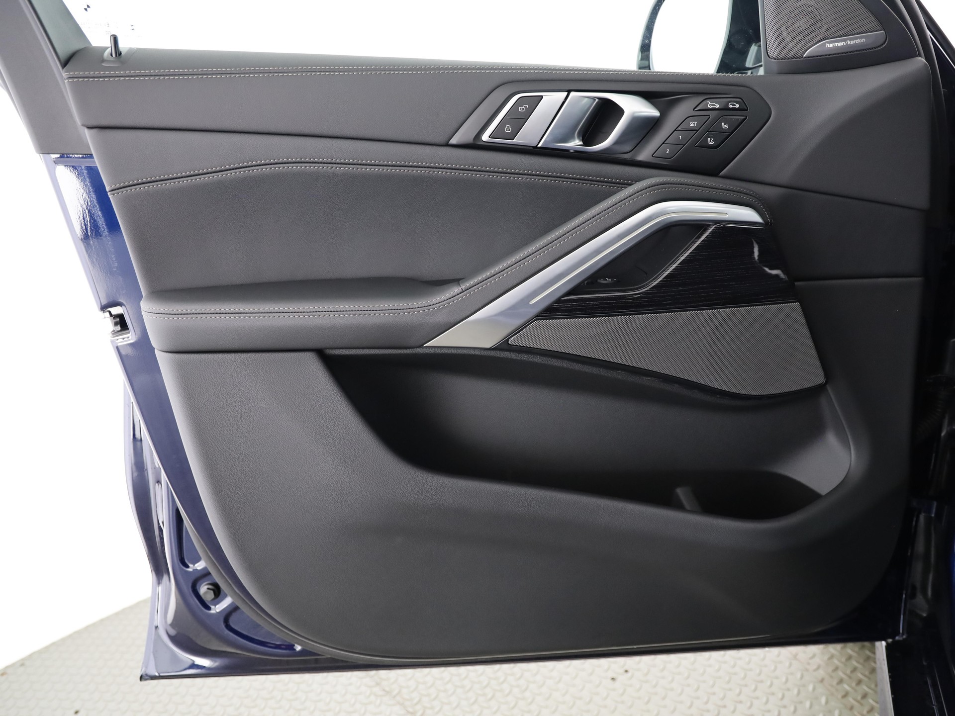 BMW X6 40d xDrive-image-11