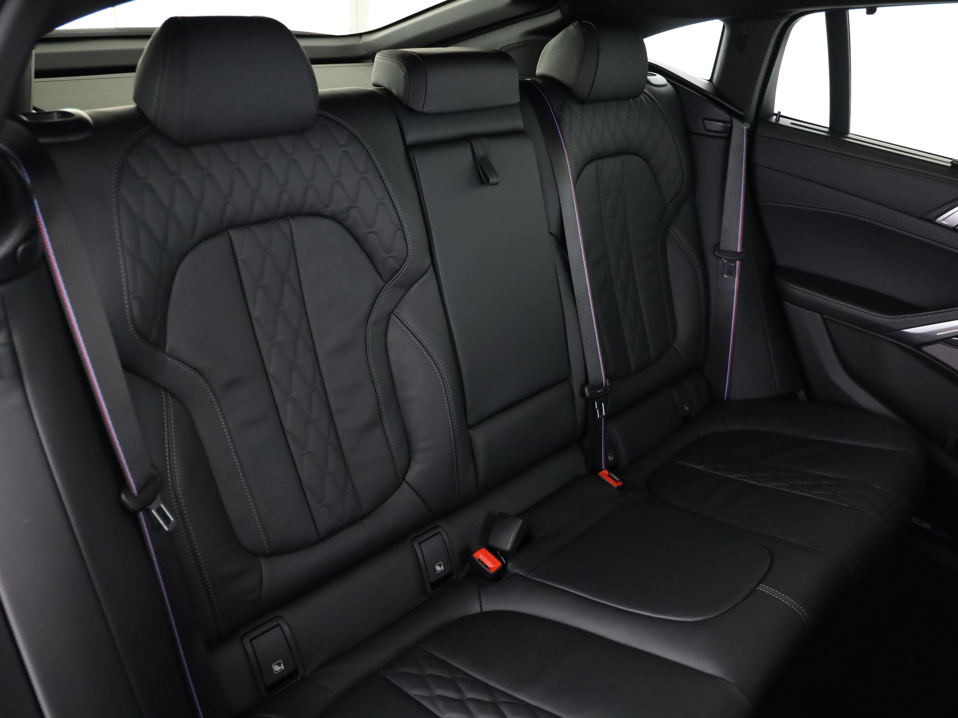BMW X6 40d xDrive-image-15
